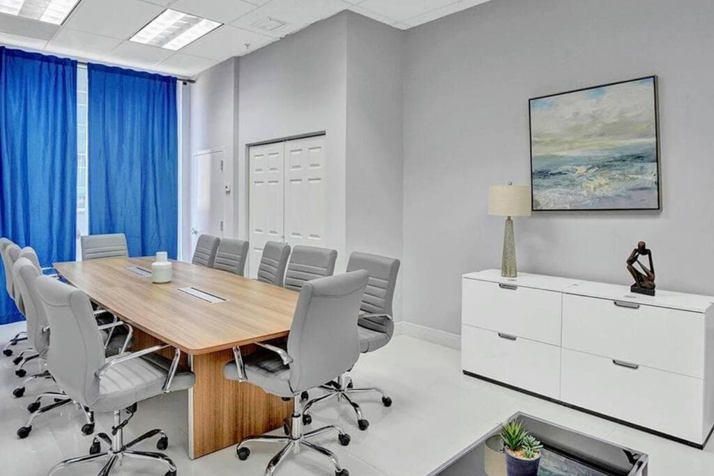 Vollständig renoviertes Einzimmerapartment im The Club — 17