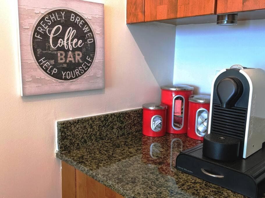 Vollständig renoviertes Einzimmerapartment im The Club — 23