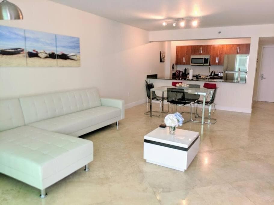 Vollständig renoviertes Einzimmerapartment im The Club — 10