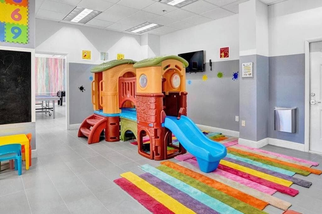 Vollständig renoviertes Einzimmerapartment im The Club — 11