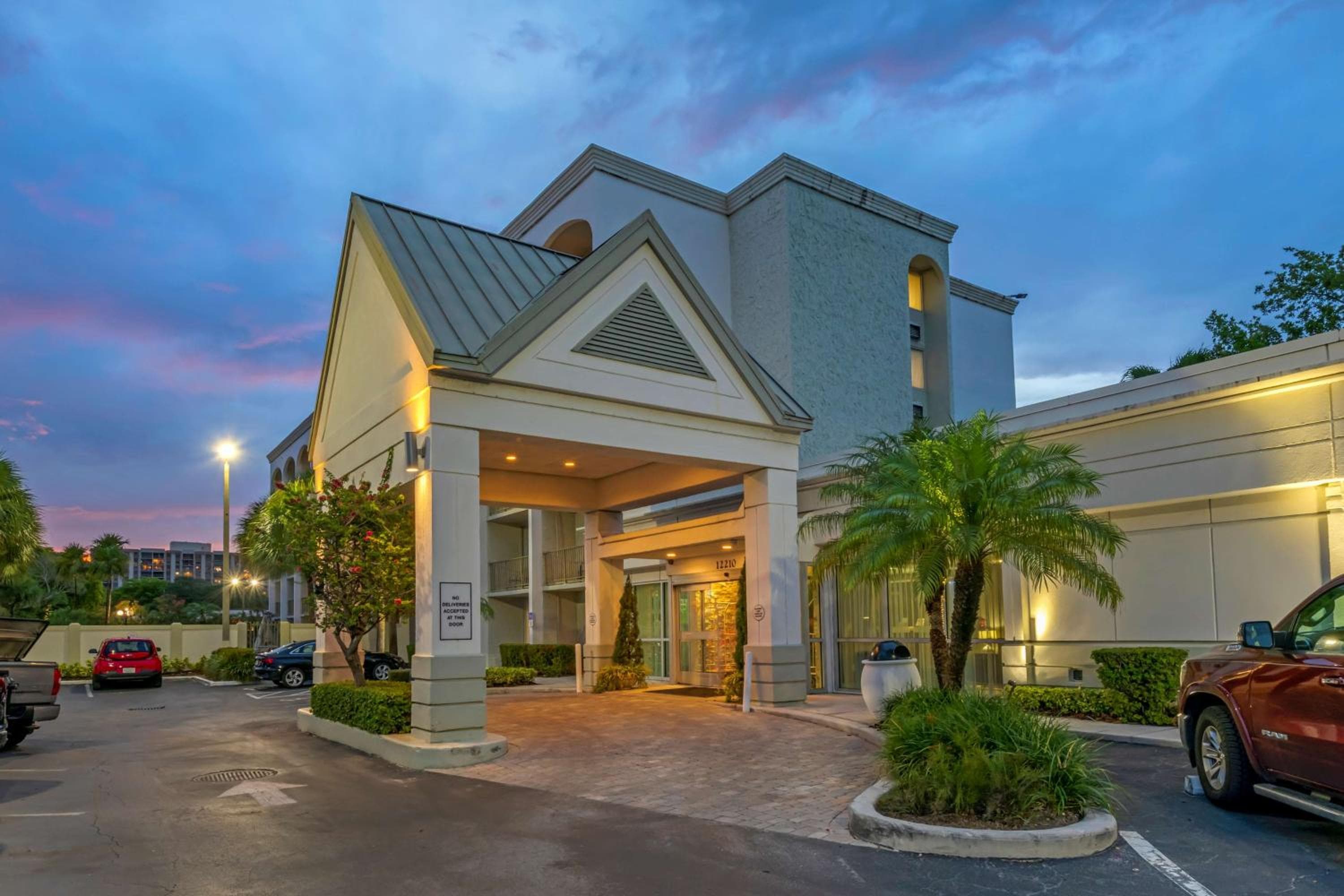 Best Western Plus North Miami-Bal Harbour — 1