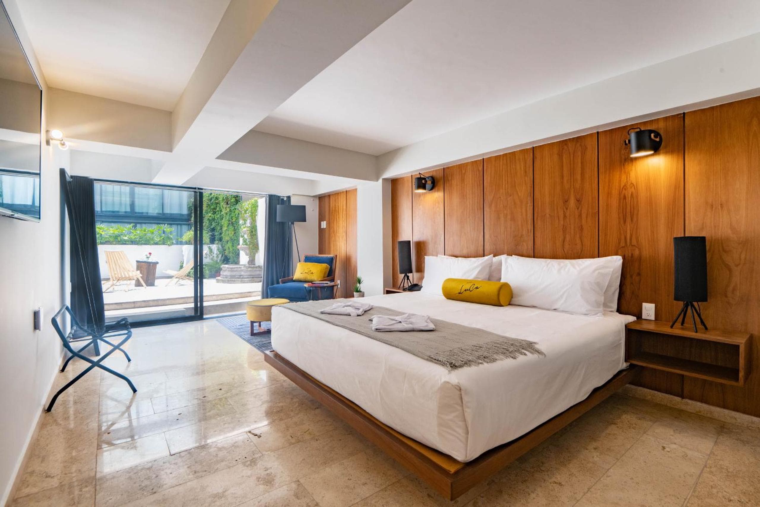 HOTEL LUCA — 19