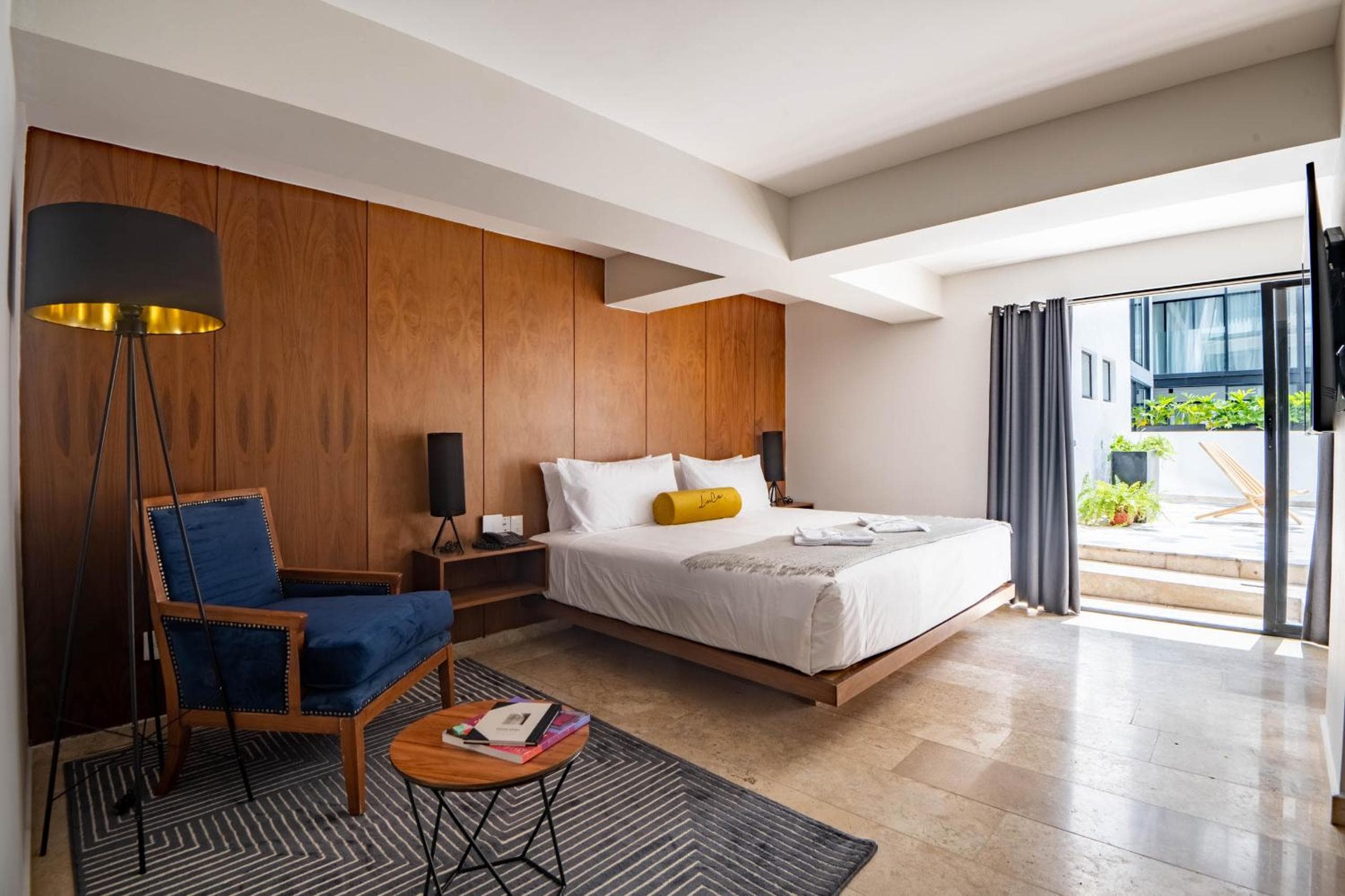 HOTEL LUCA — 9