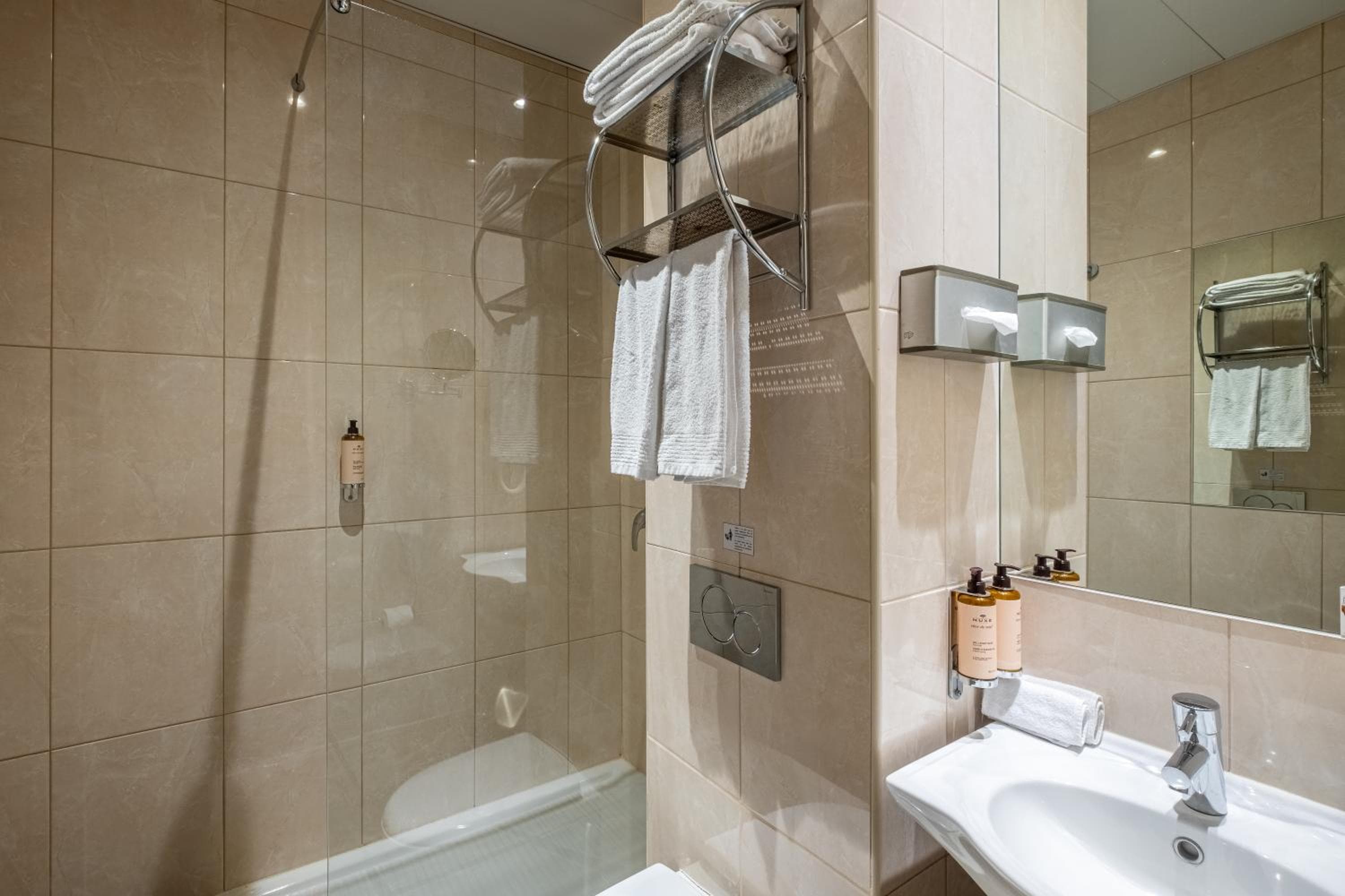 Hotel Trianon Rive Gauche — 13