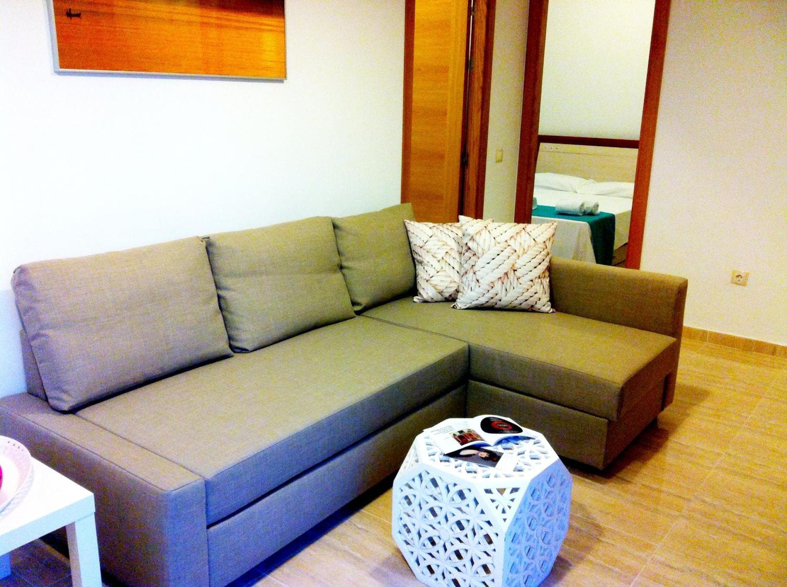 Life Apartments Alameda Colón — 15