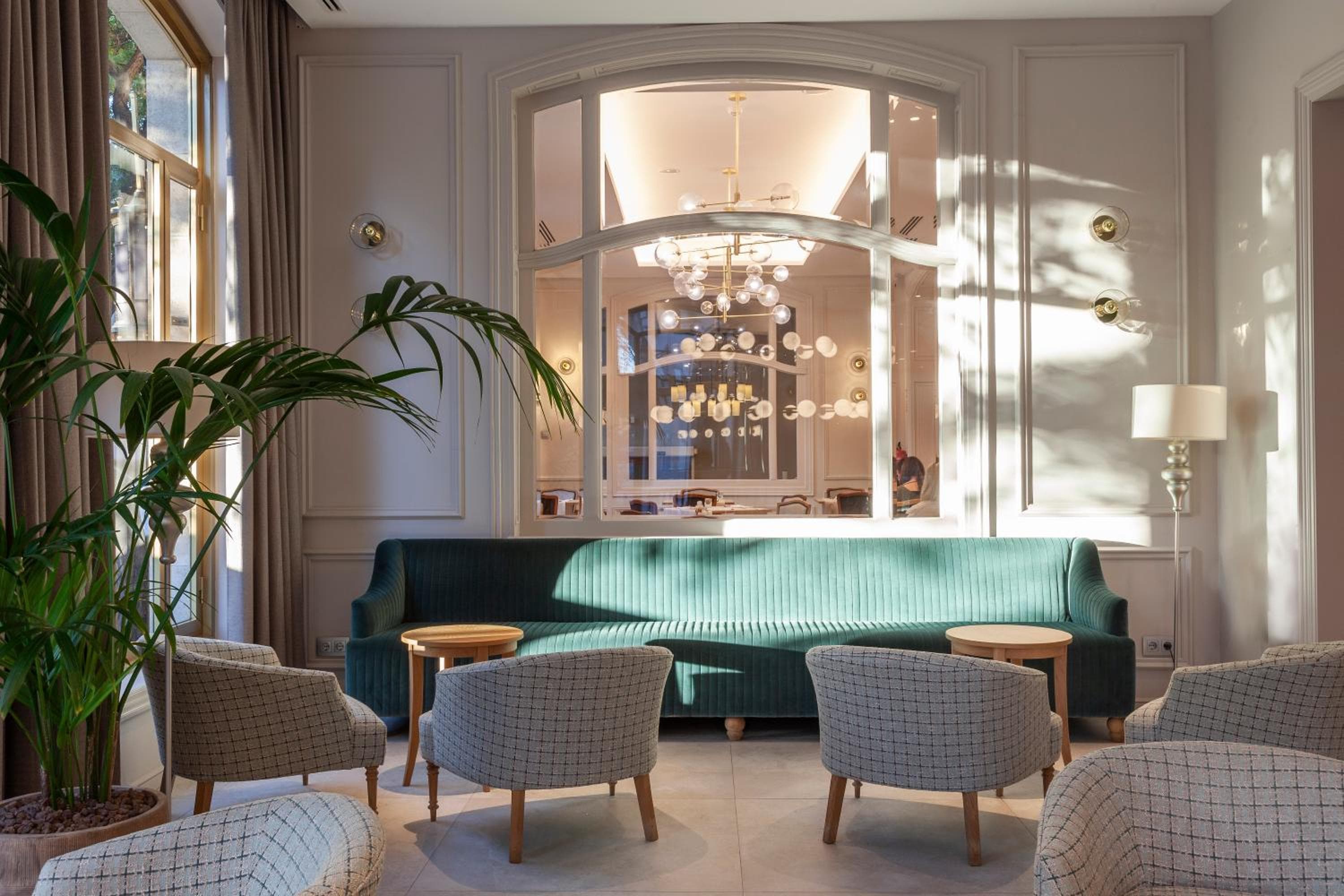 Colón Hotel Barcelona — 8