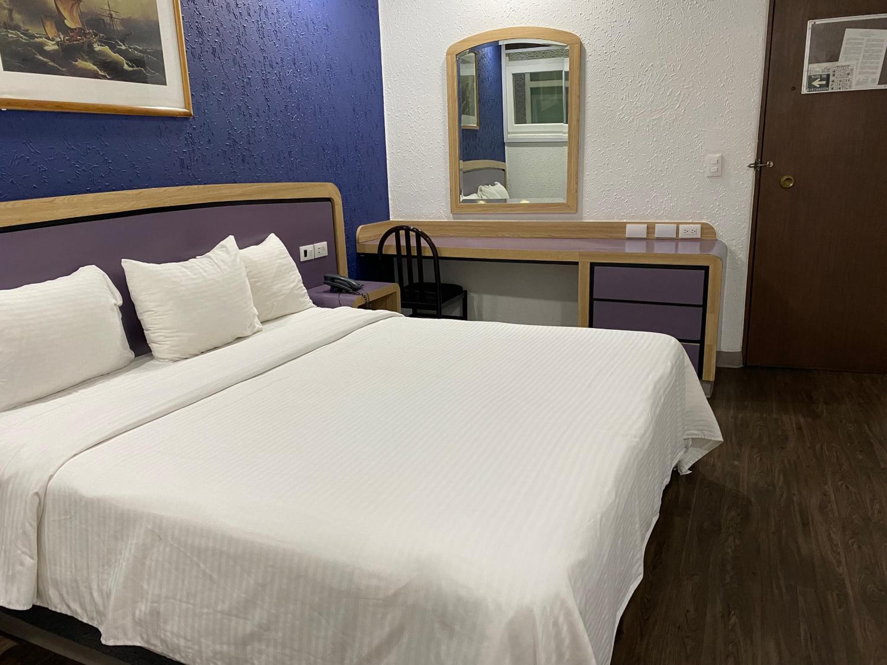 Hotel Menara — 12