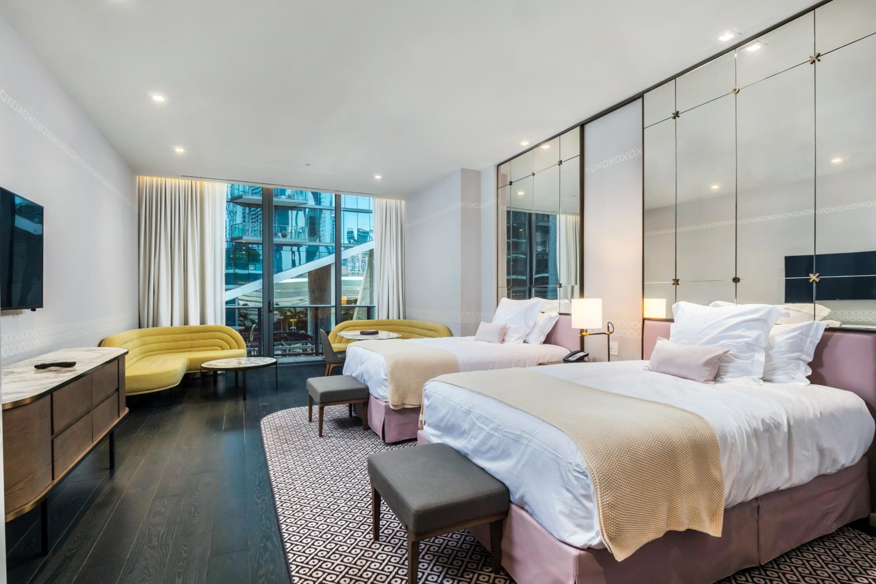 Suites im SLS Lux Brickell geführt von CE — 24