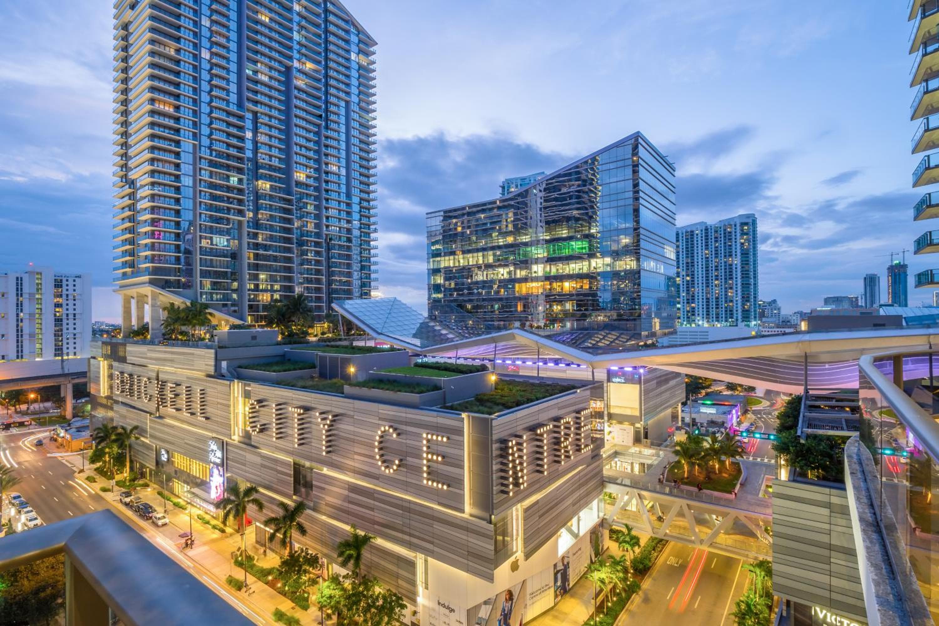 Suites im SLS Lux Brickell geführt von CE — 9