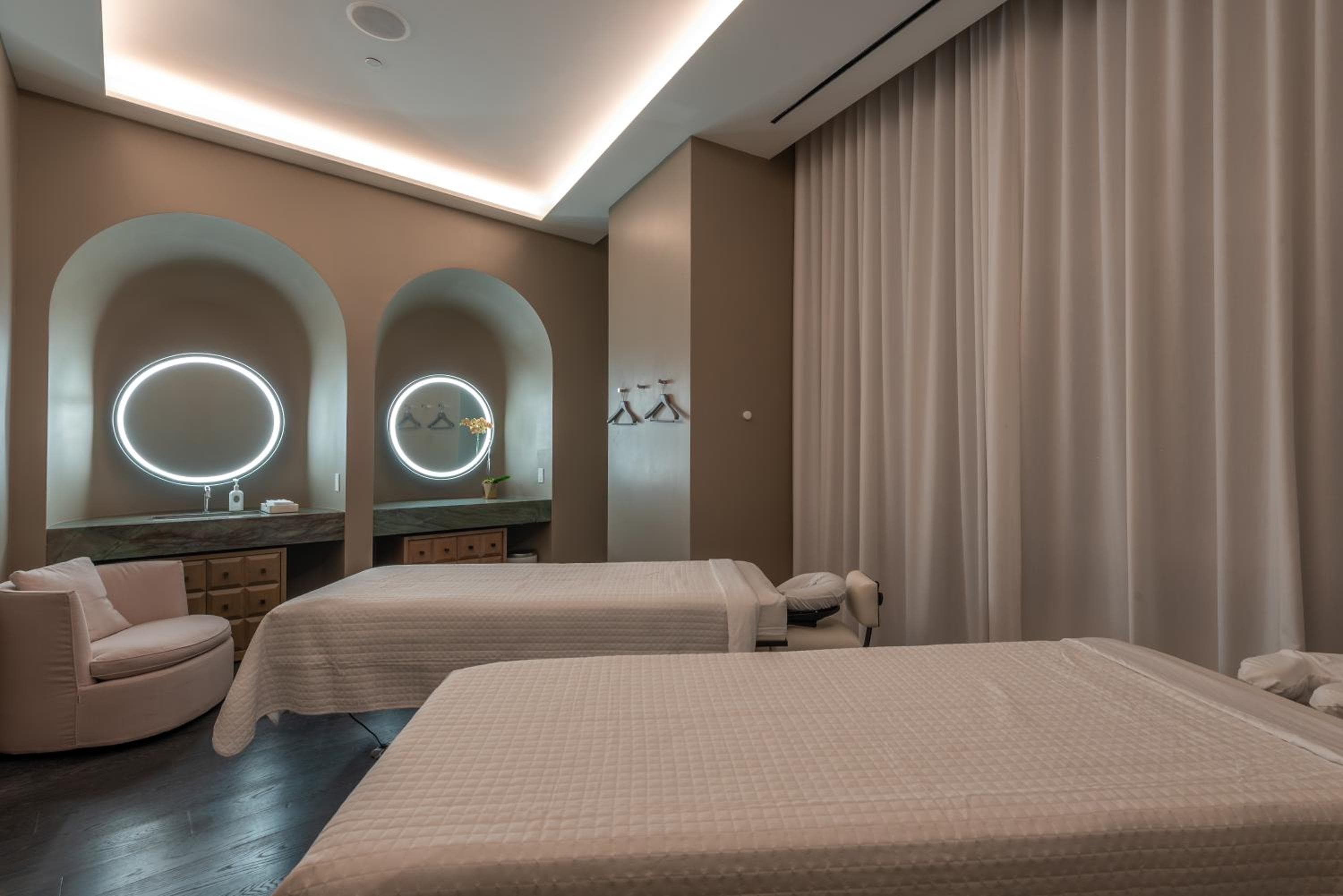 Suites im SLS Lux Brickell geführt von CE — 10