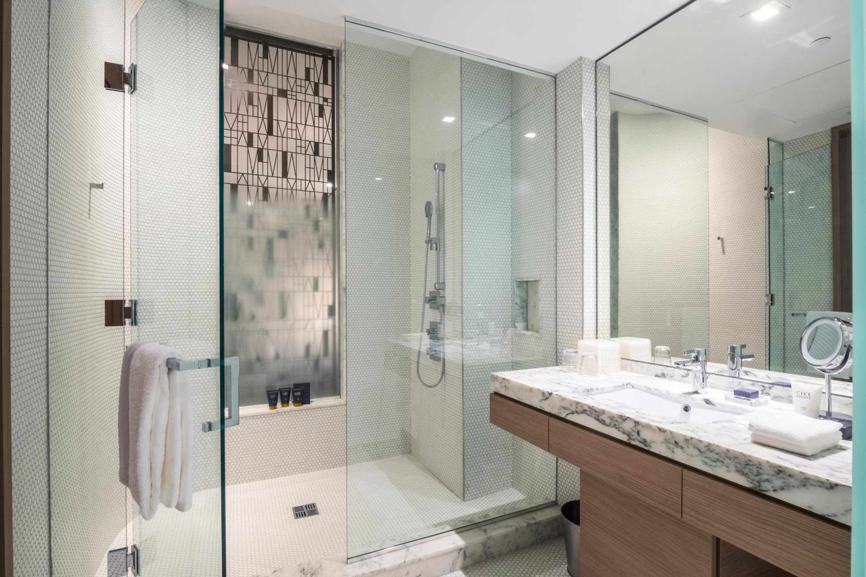 Suites im SLS Lux Brickell geführt von CE — 25