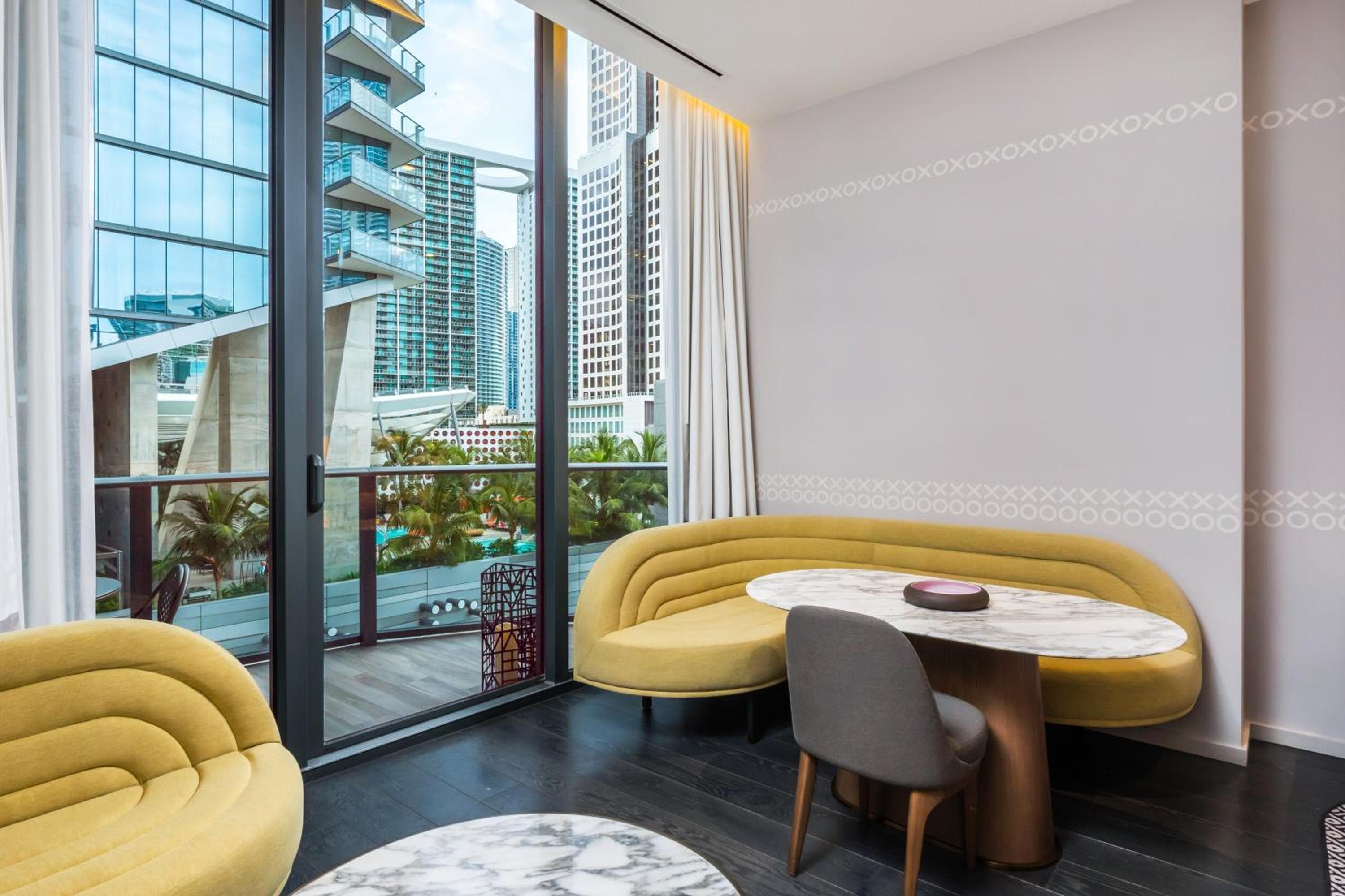 Suites im SLS Lux Brickell geführt von CE — 23