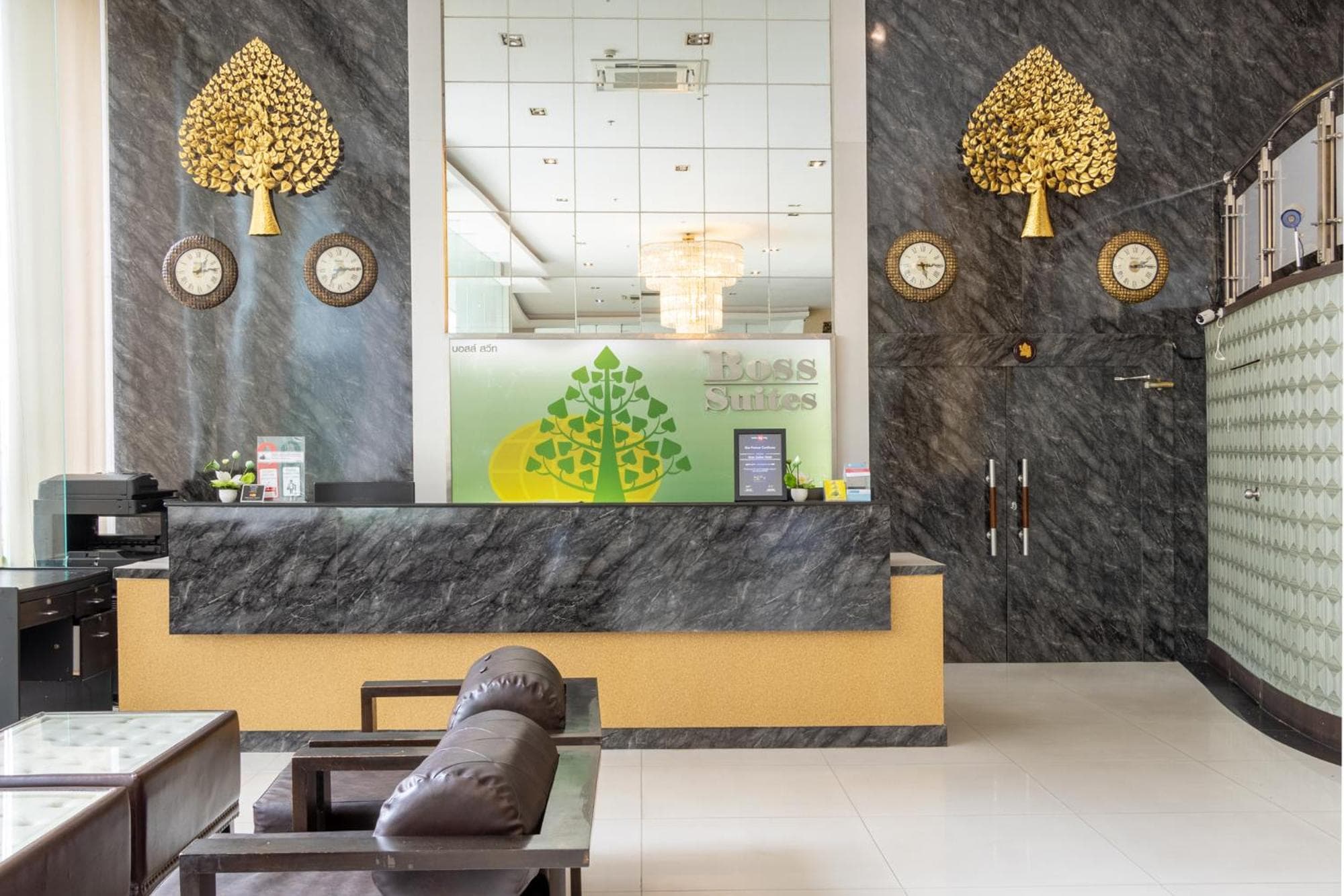 Boss Suites Nana Hotel — 8