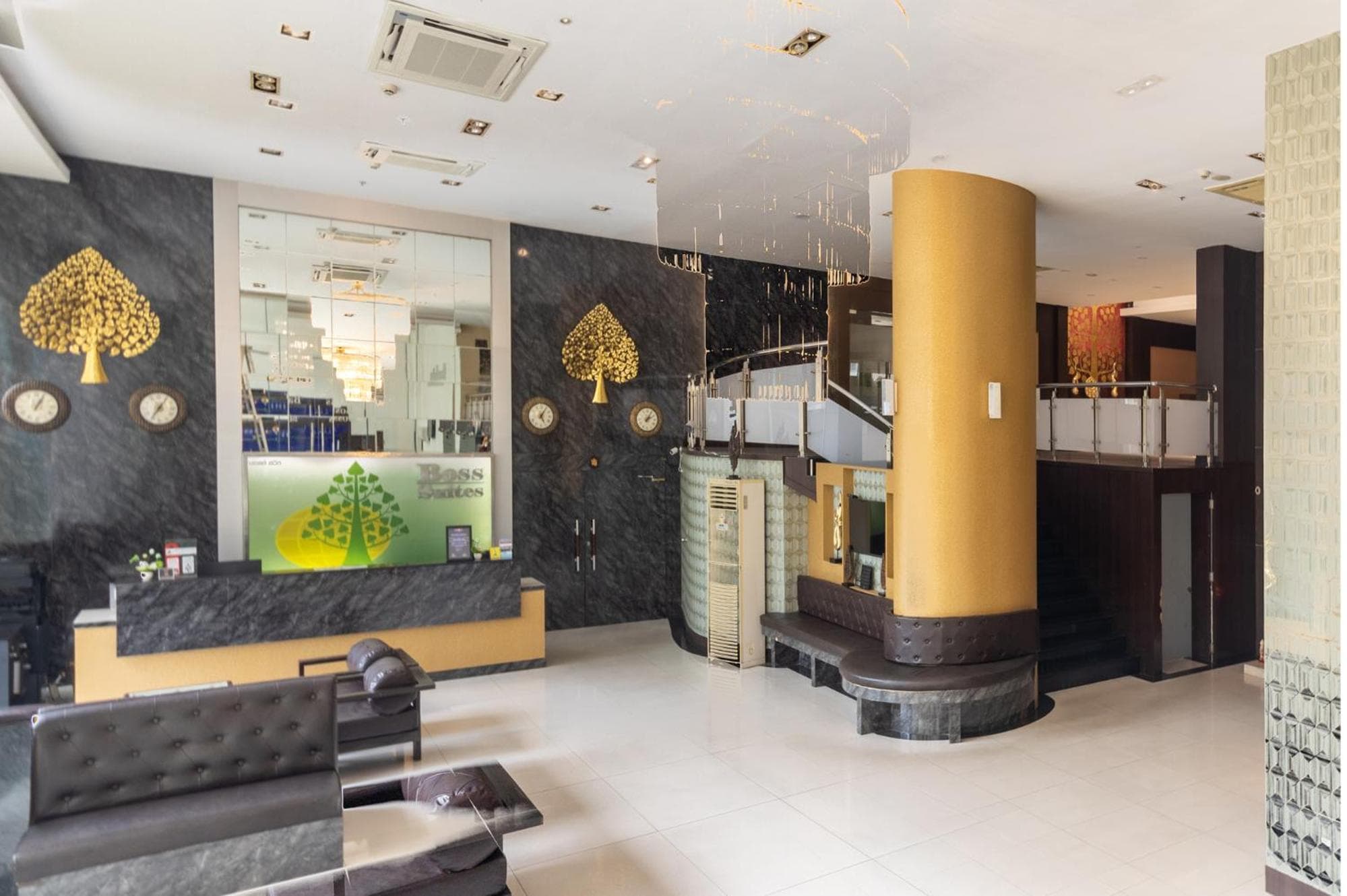 Boss Suites Nana Hotel — 27