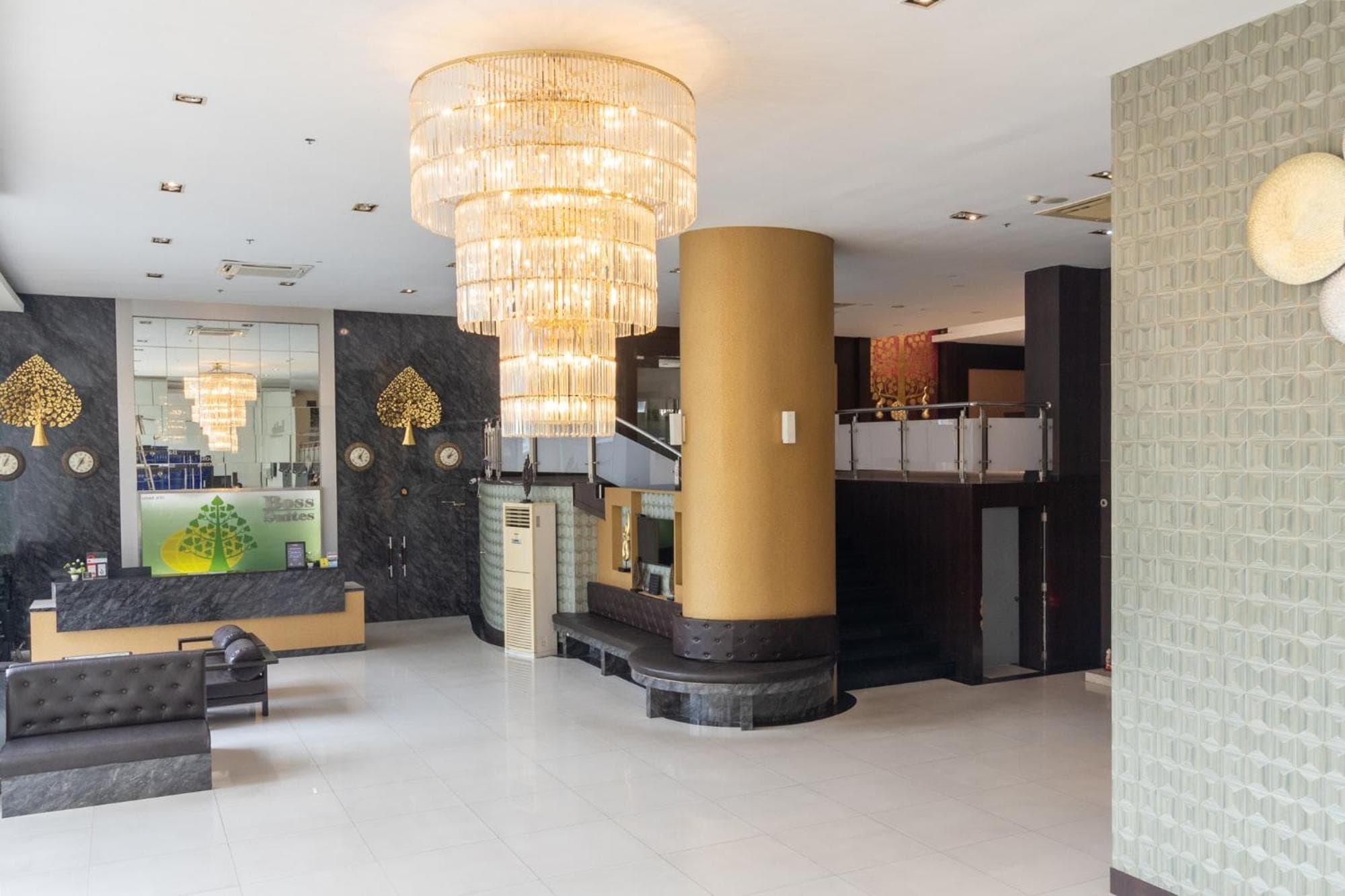 Boss Suites Nana Hotel — 28