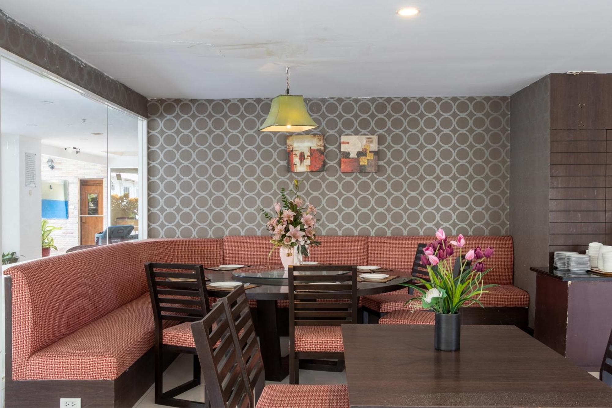 Boss Suites Nana Hotel — 14