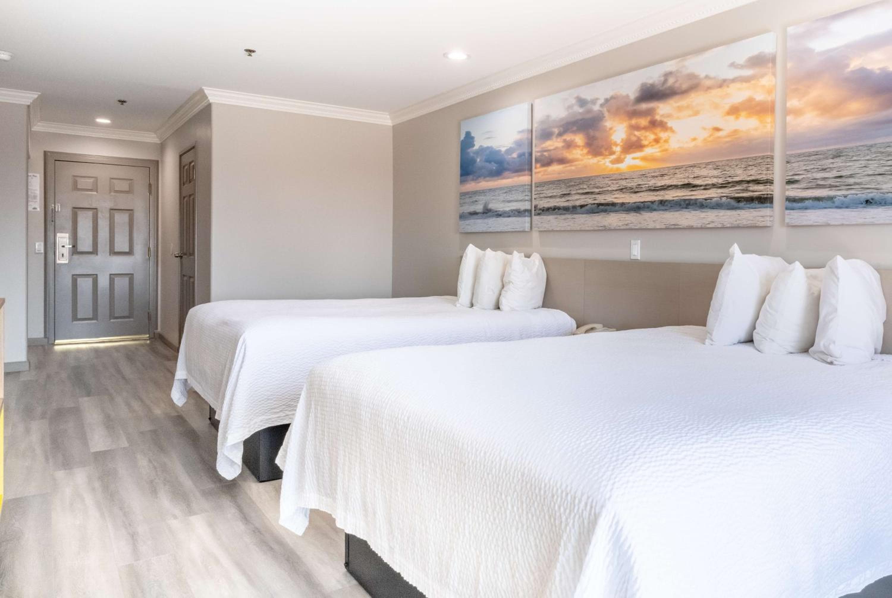 Days Inn by Wyndham Santa Monica — 21