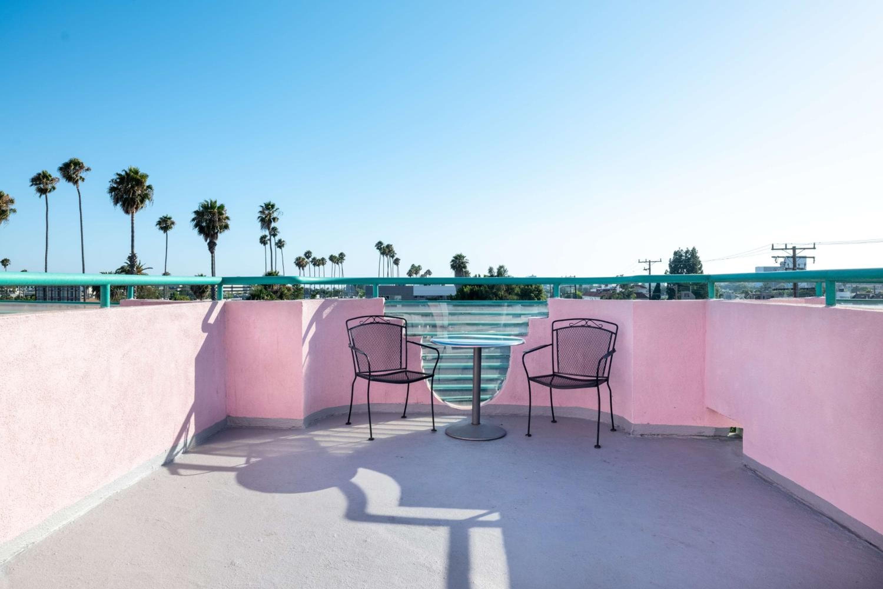 Days Inn by Wyndham Santa Monica — 14