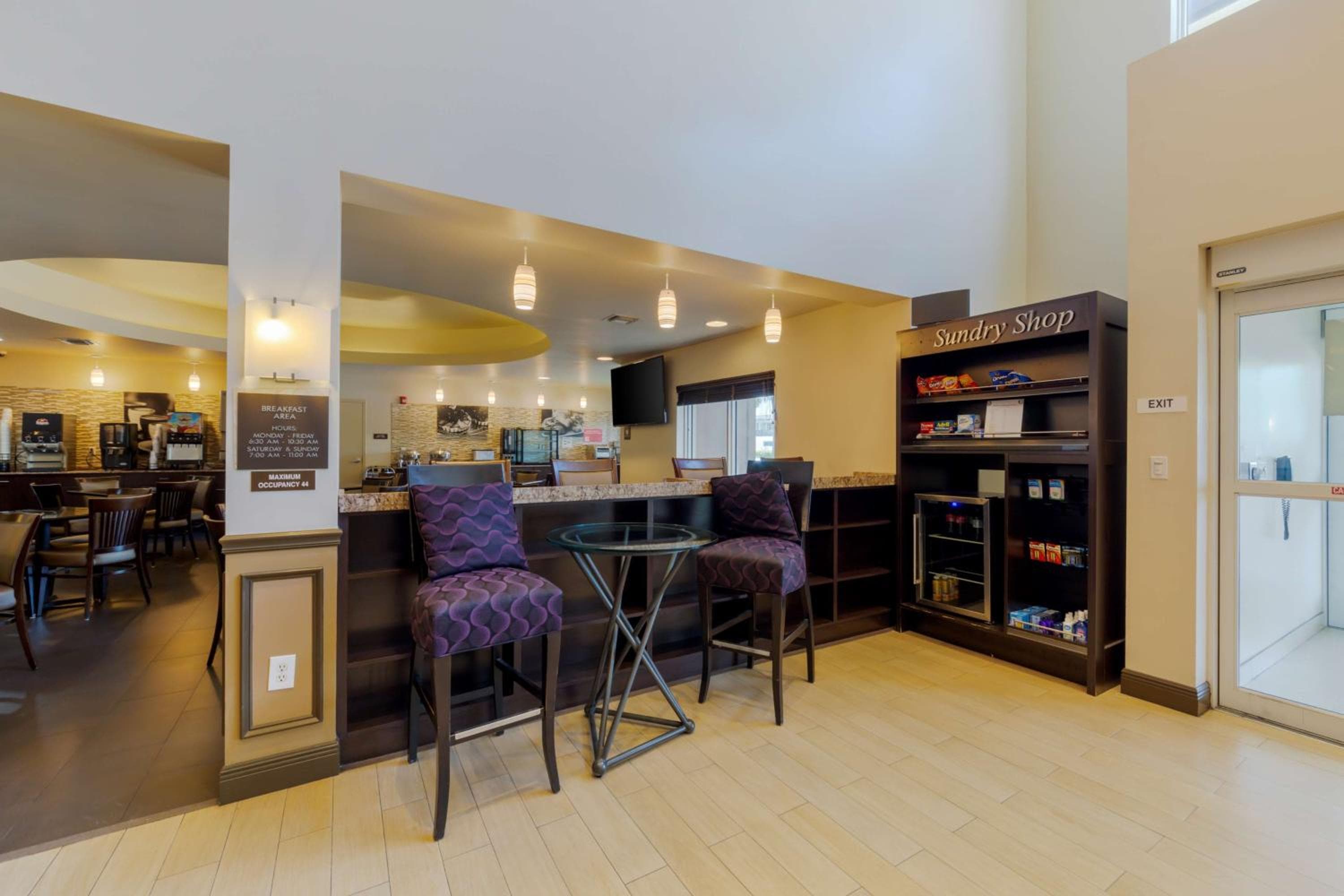 Best Western Plus Miami Airport North Hotel & Suites — 28