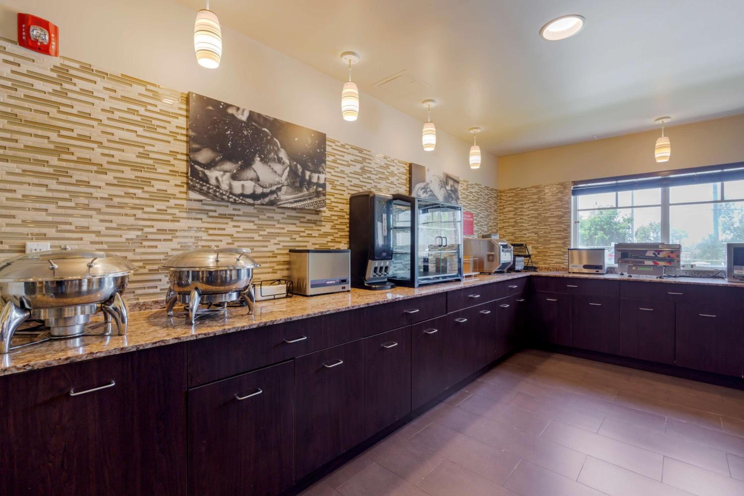 Best Western Plus Miami Airport North Hotel & Suites — 17