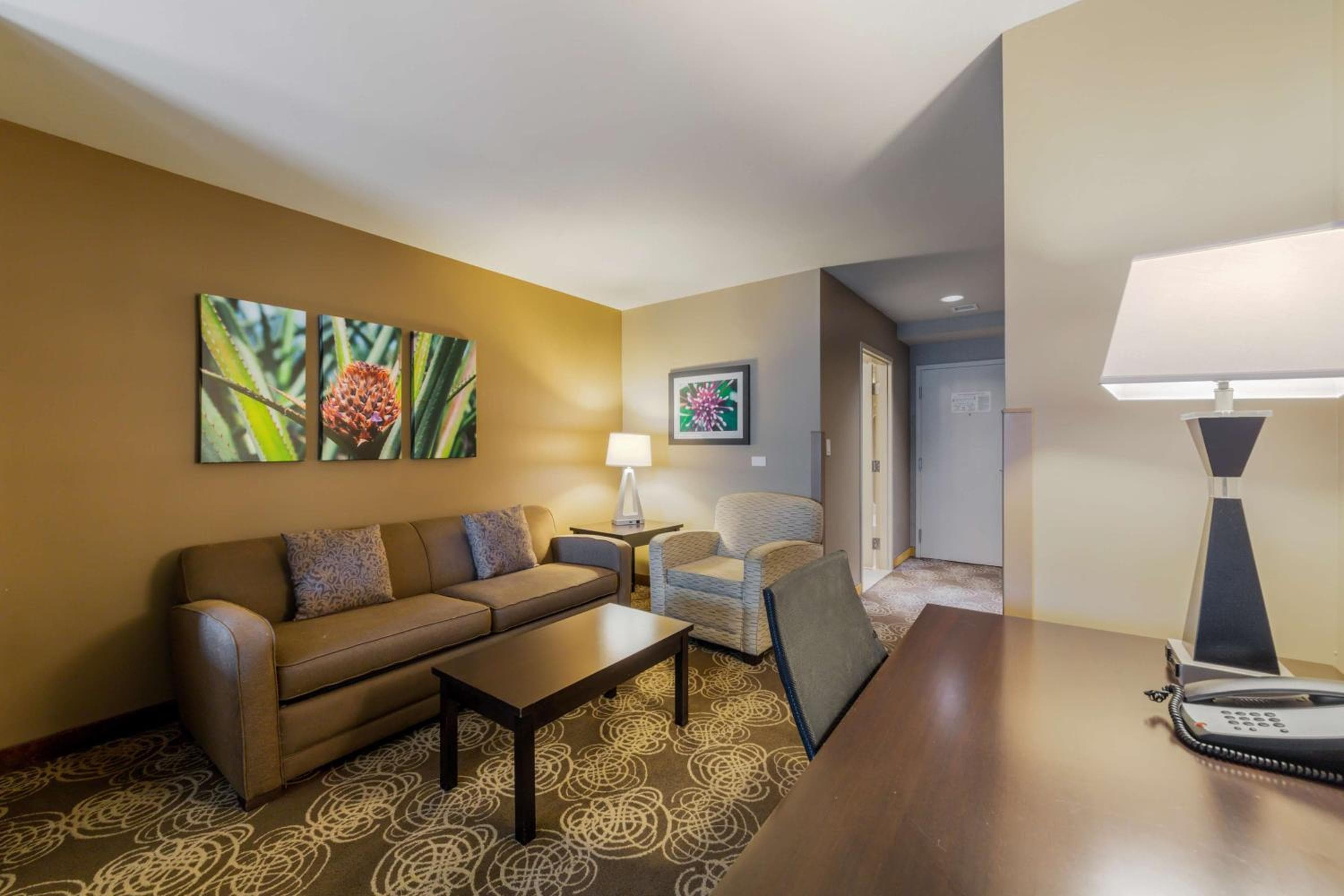 Best Western Plus Miami Airport North Hotel & Suites — 8
