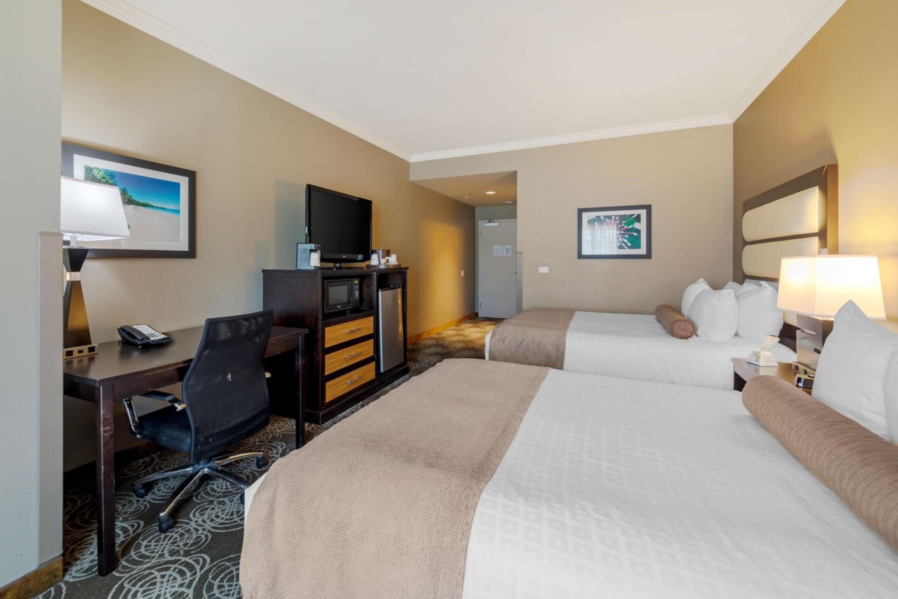 Best Western Plus Miami Airport North Hotel & Suites — 26