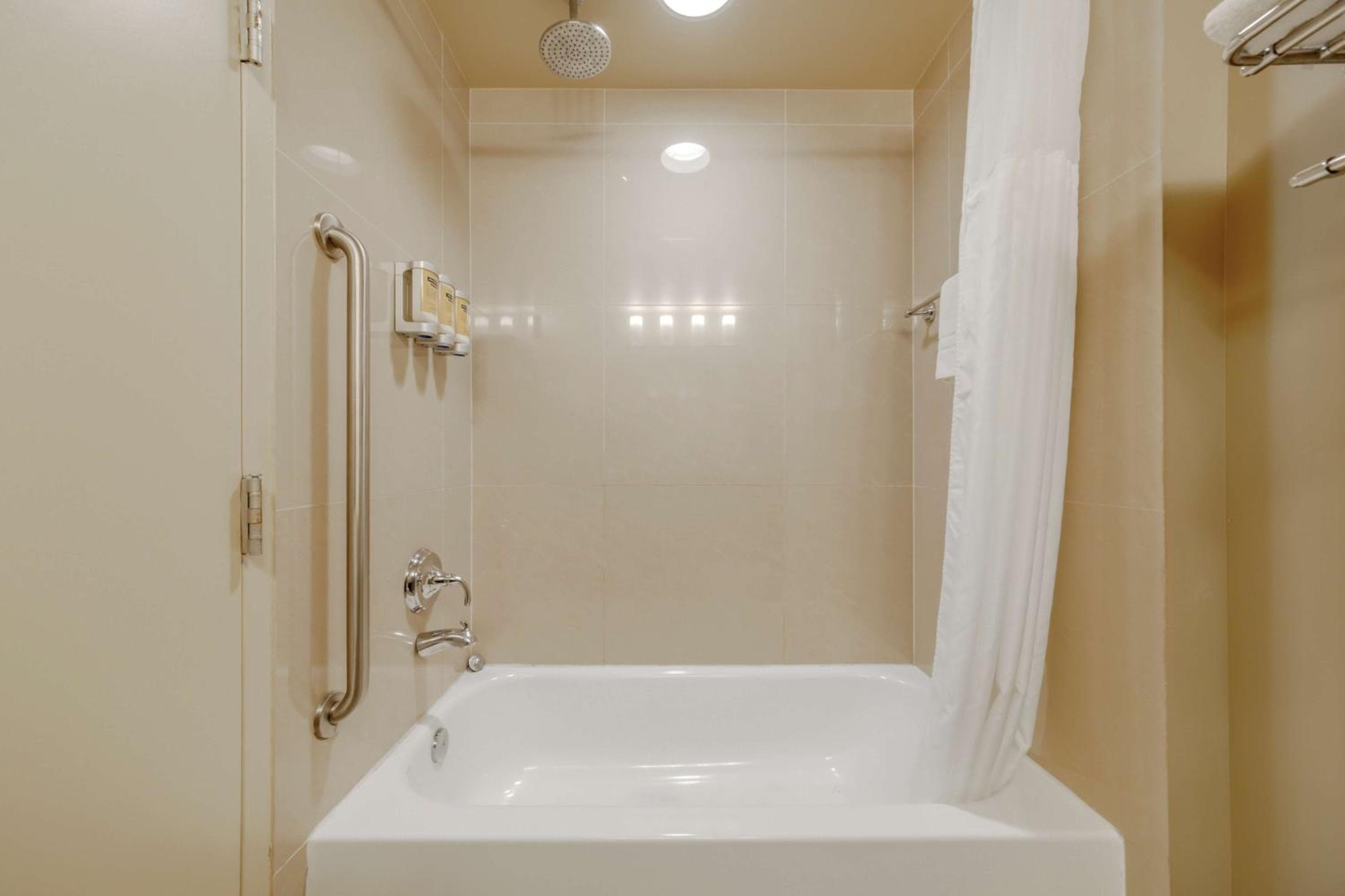 Best Western Plus Miami Airport North Hotel & Suites — 28