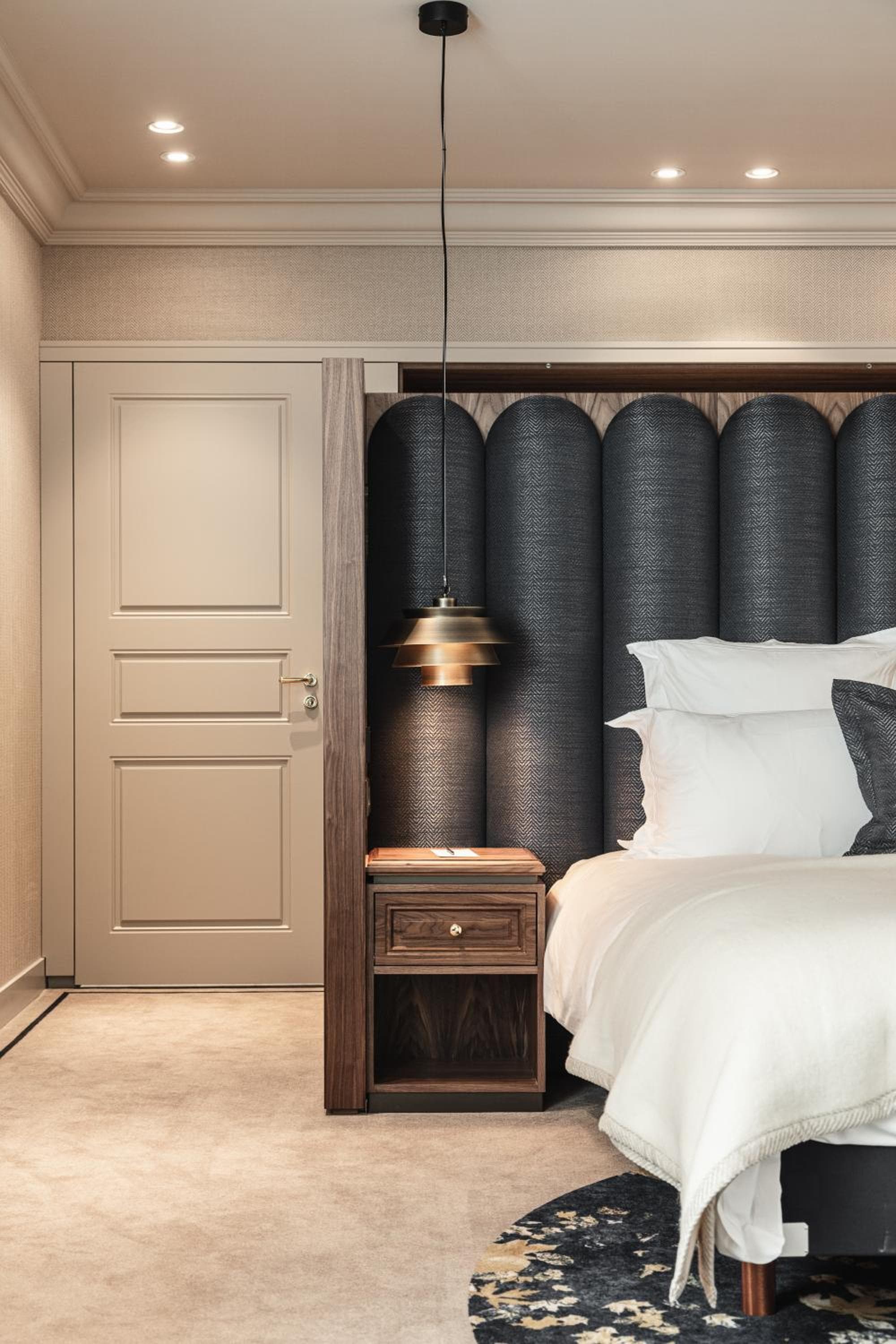 Albergo 717 — 11