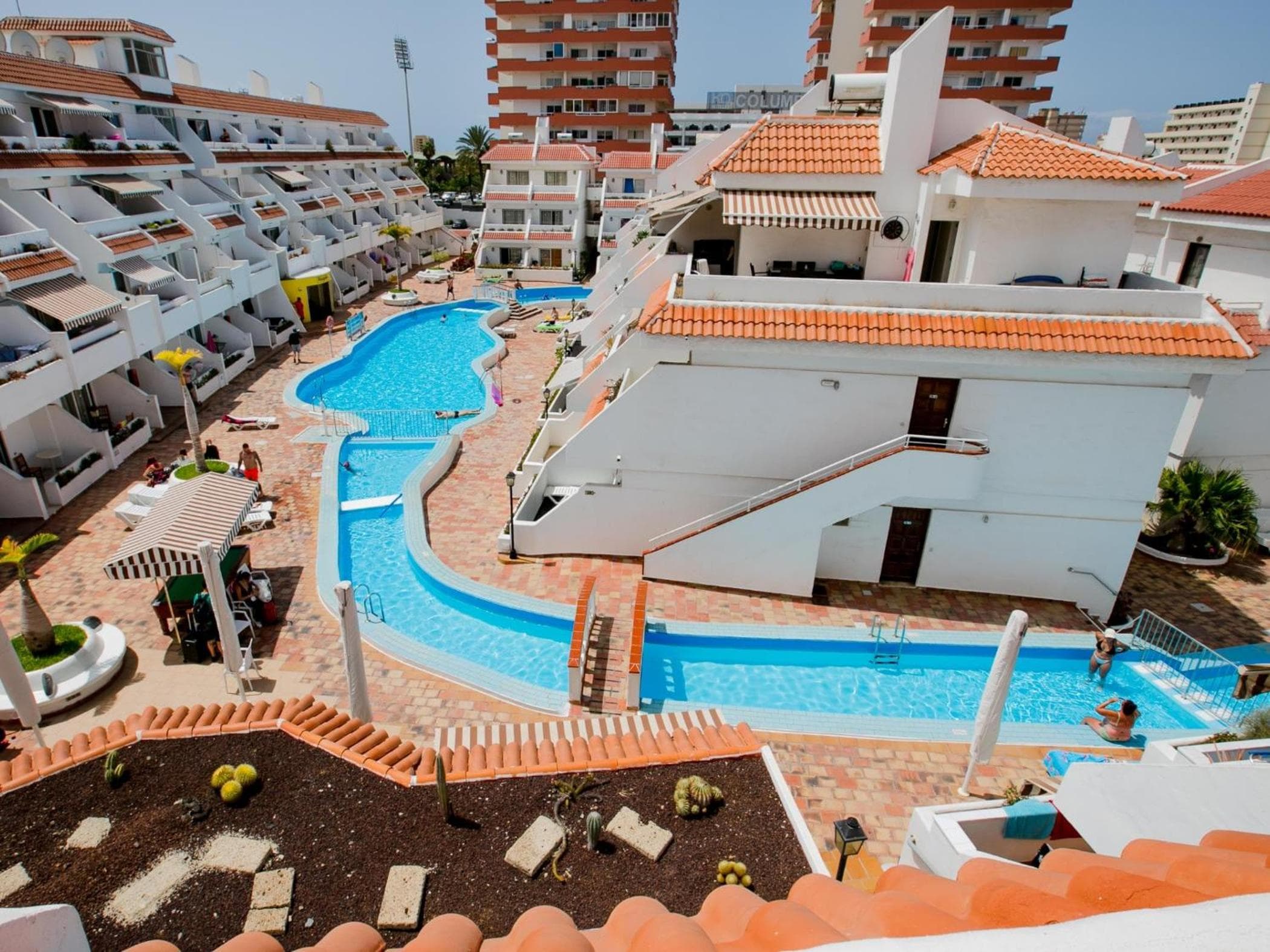Las FLORITAS 23 Terrace and Swimming Pool — 1