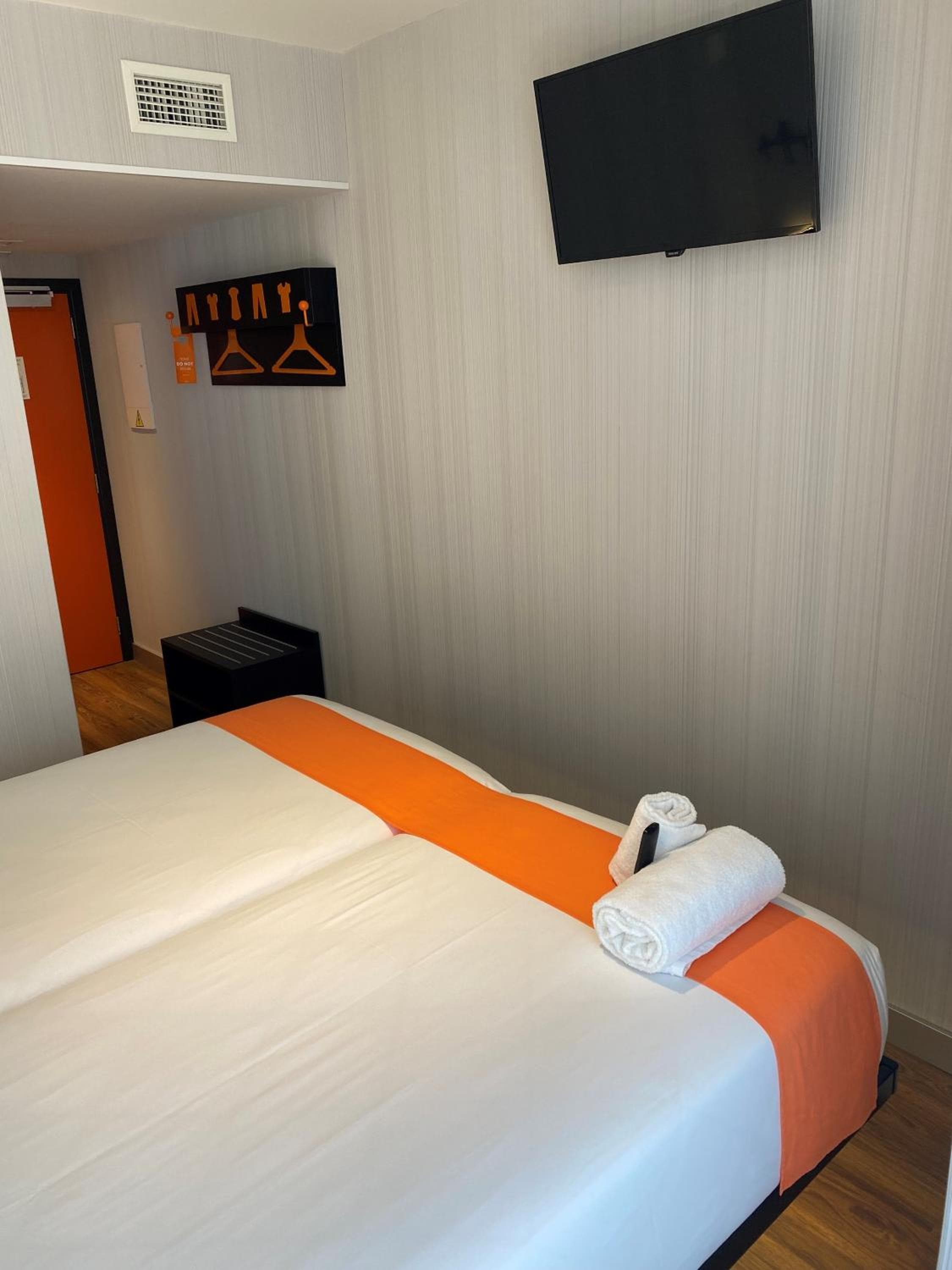 easyHotel Lisbon — 23