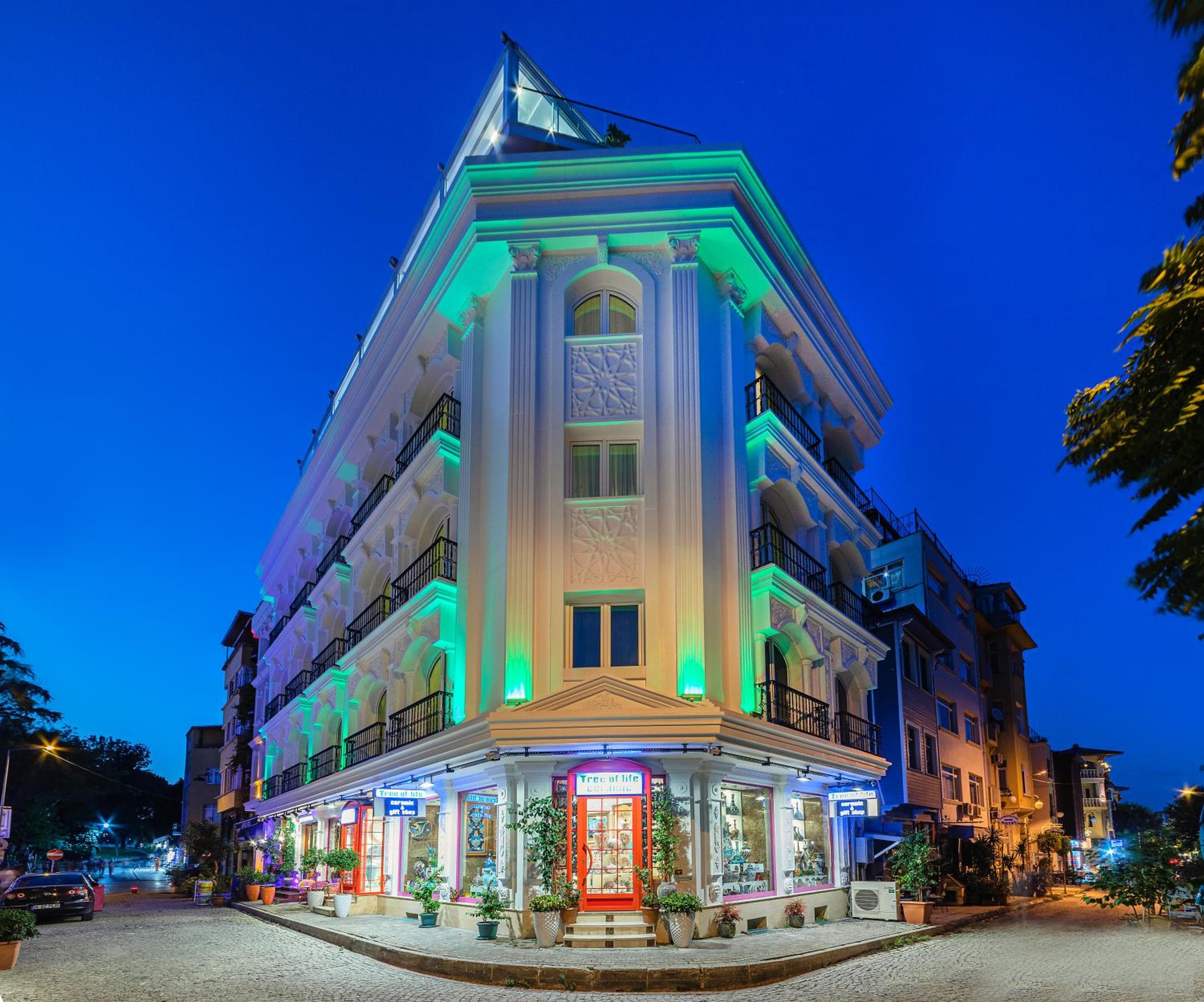 The Magnaura Palace Hotel — 1