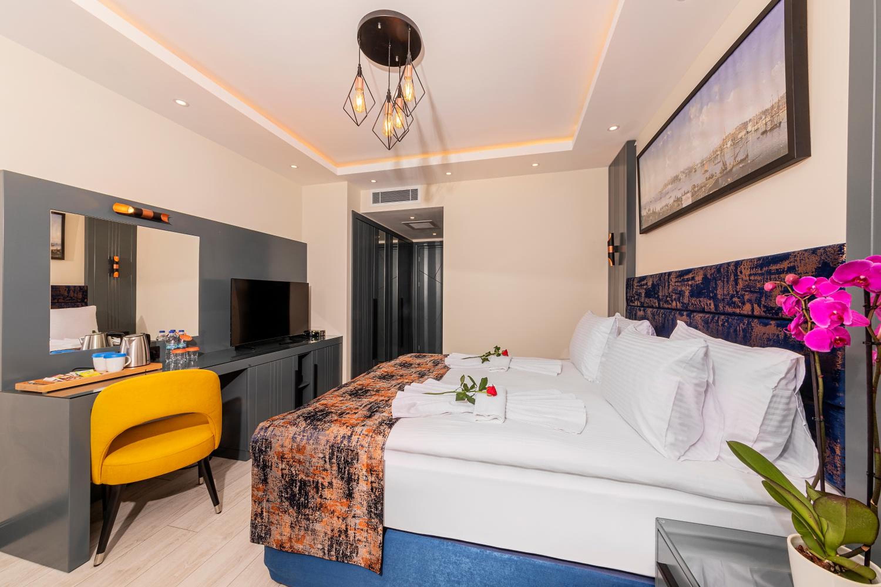 The Magnaura Palace Hotel — 25