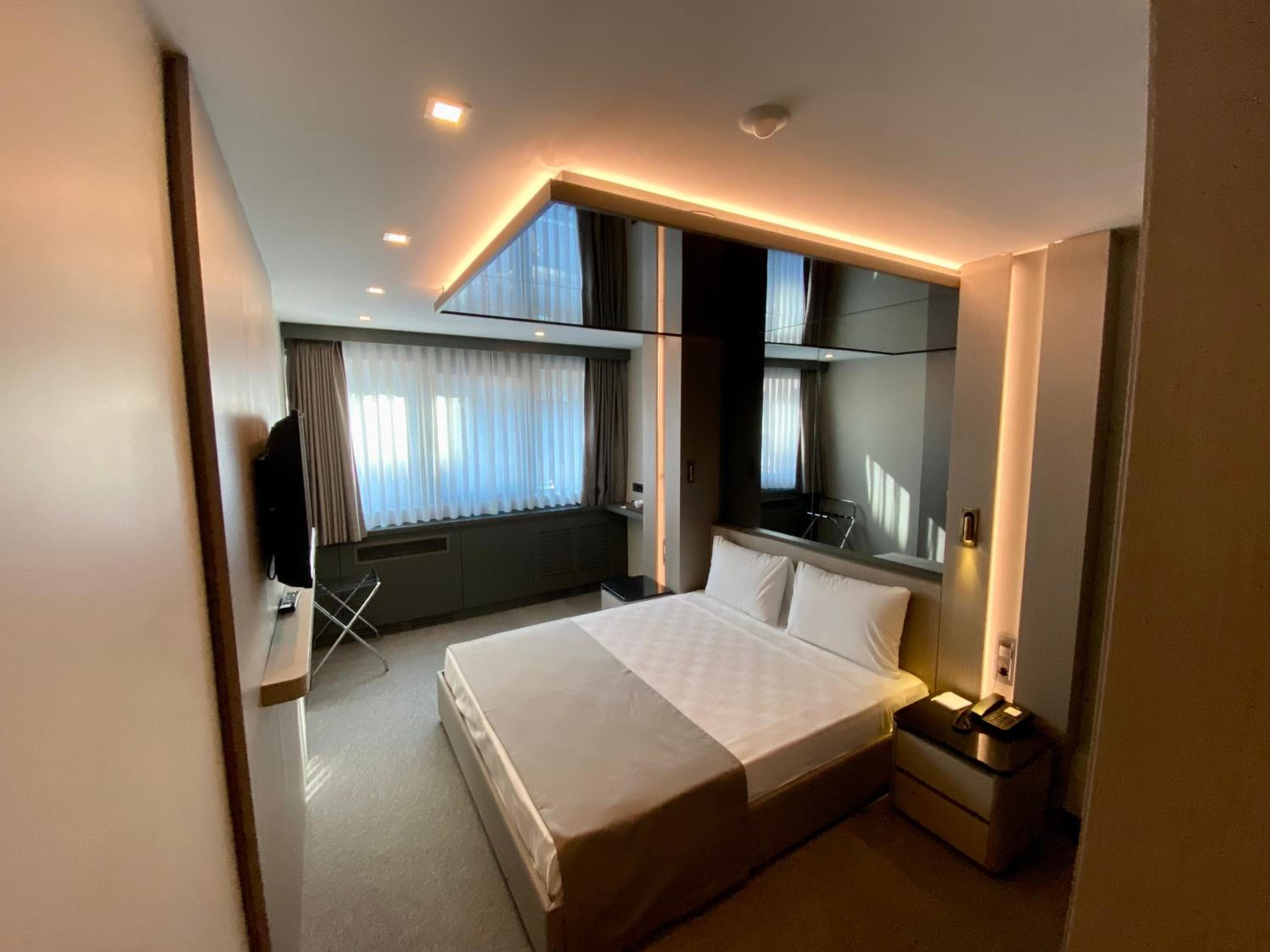 Triada Hotel Karaköy — 19