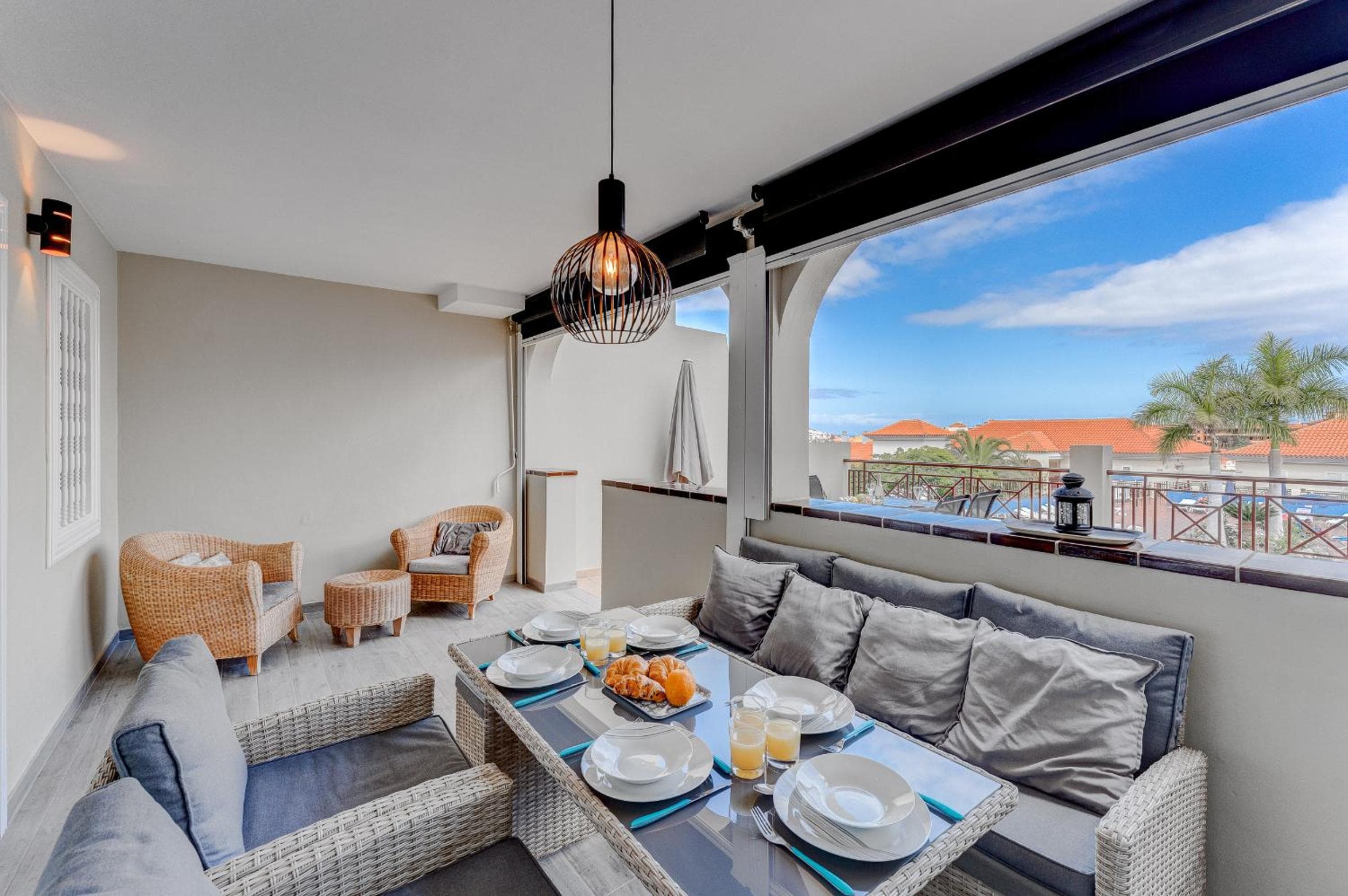 Heated Pool Stylish 3 Bedrm Apartment Los Cristianos — 1