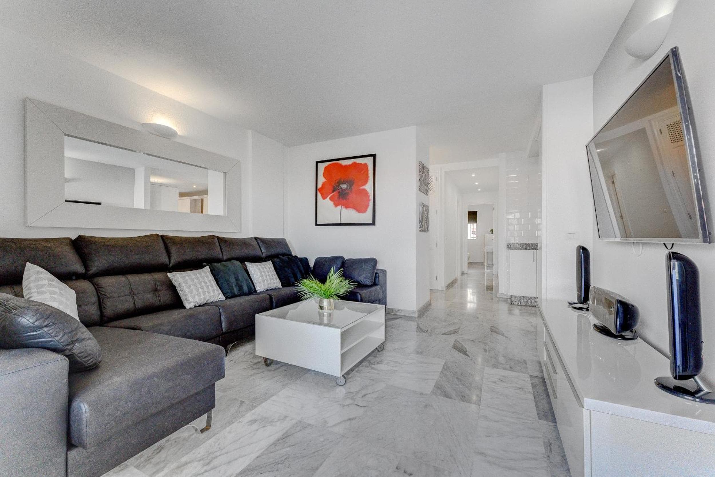 Heated Pool Stylish 3 Bedrm Apartment Los Cristianos — 5