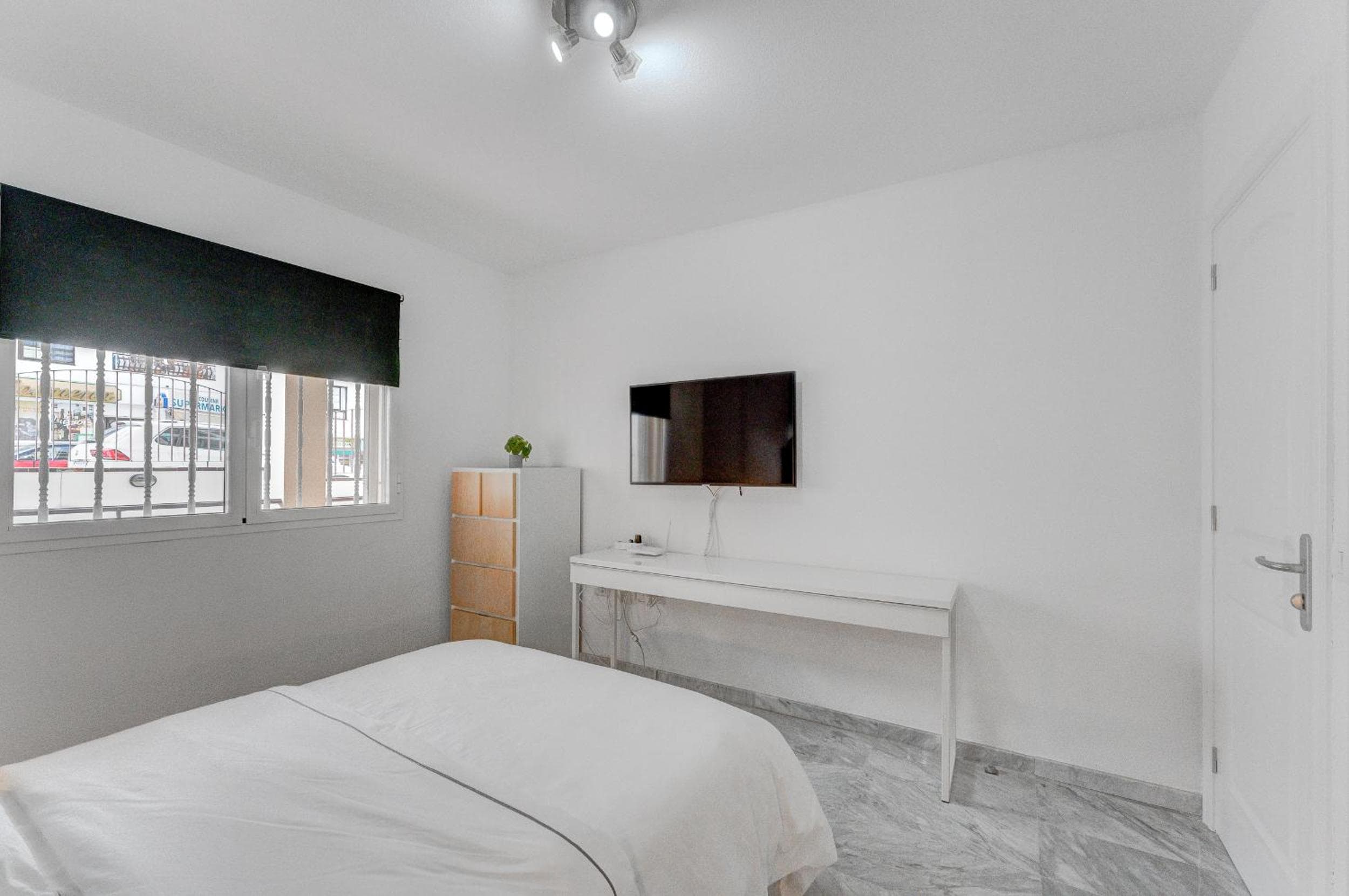Heated Pool Stylish 3 Bedrm Apartment Los Cristianos — 2