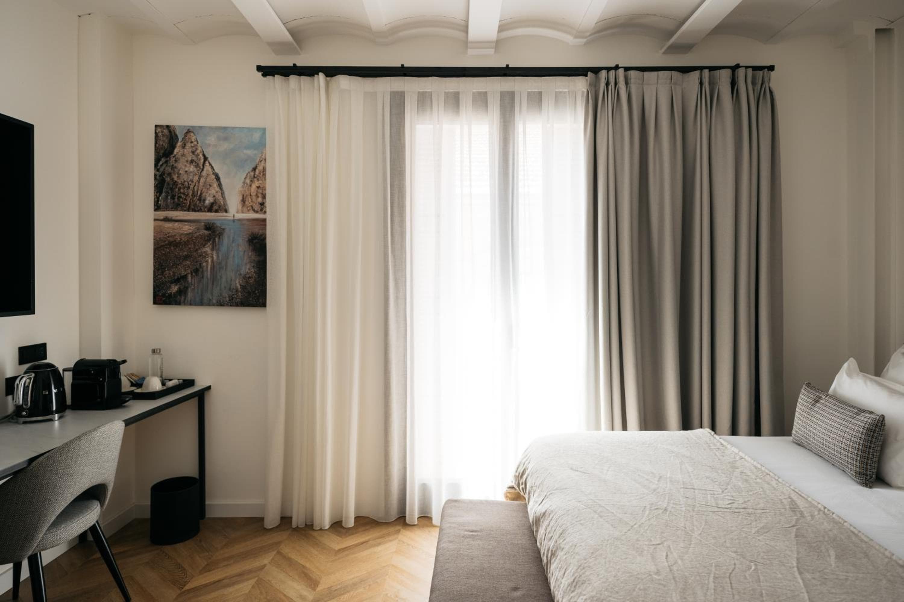 Boutique Hotel Petit Montisión — 3