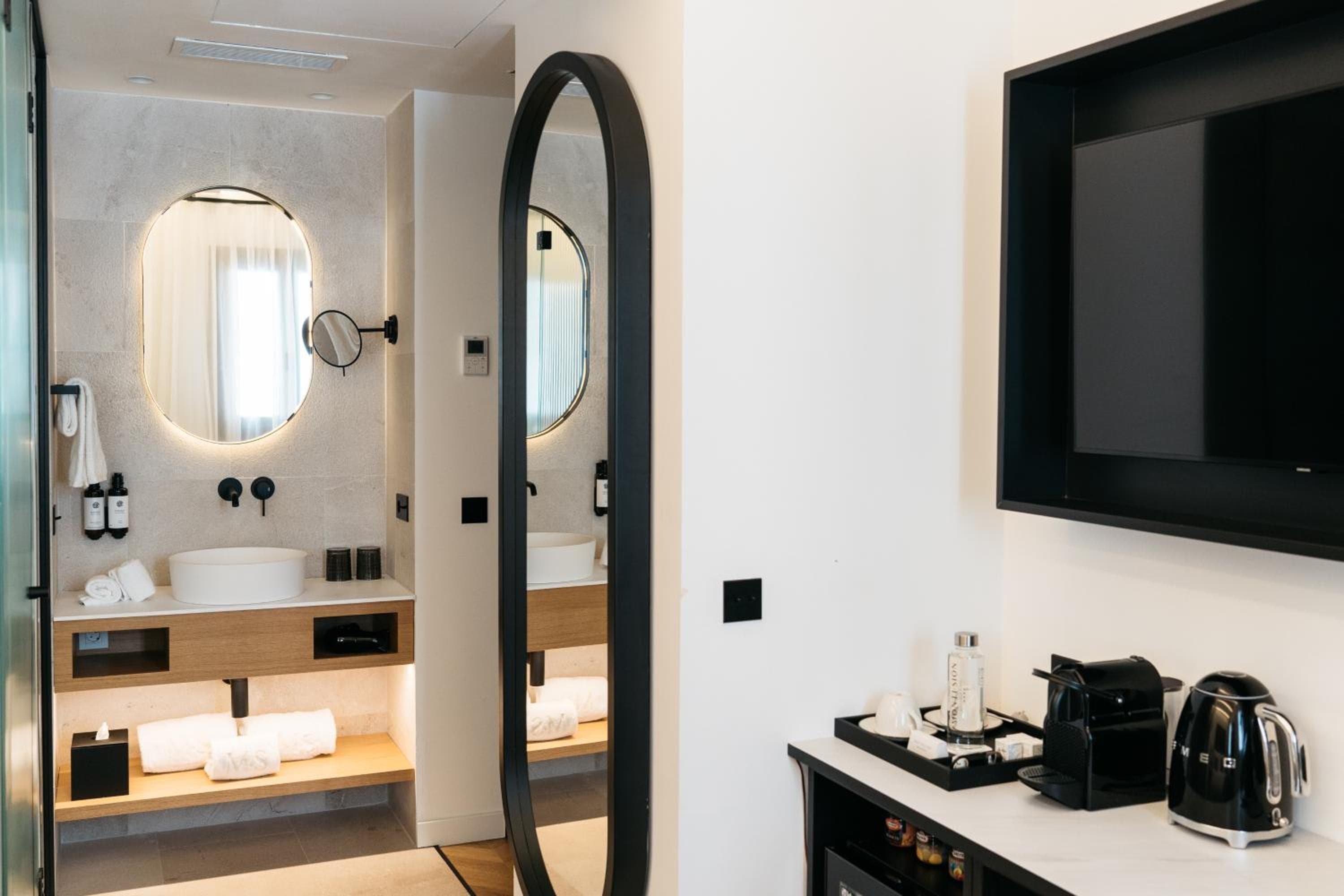 Boutique Hotel Petit Montisión — 30