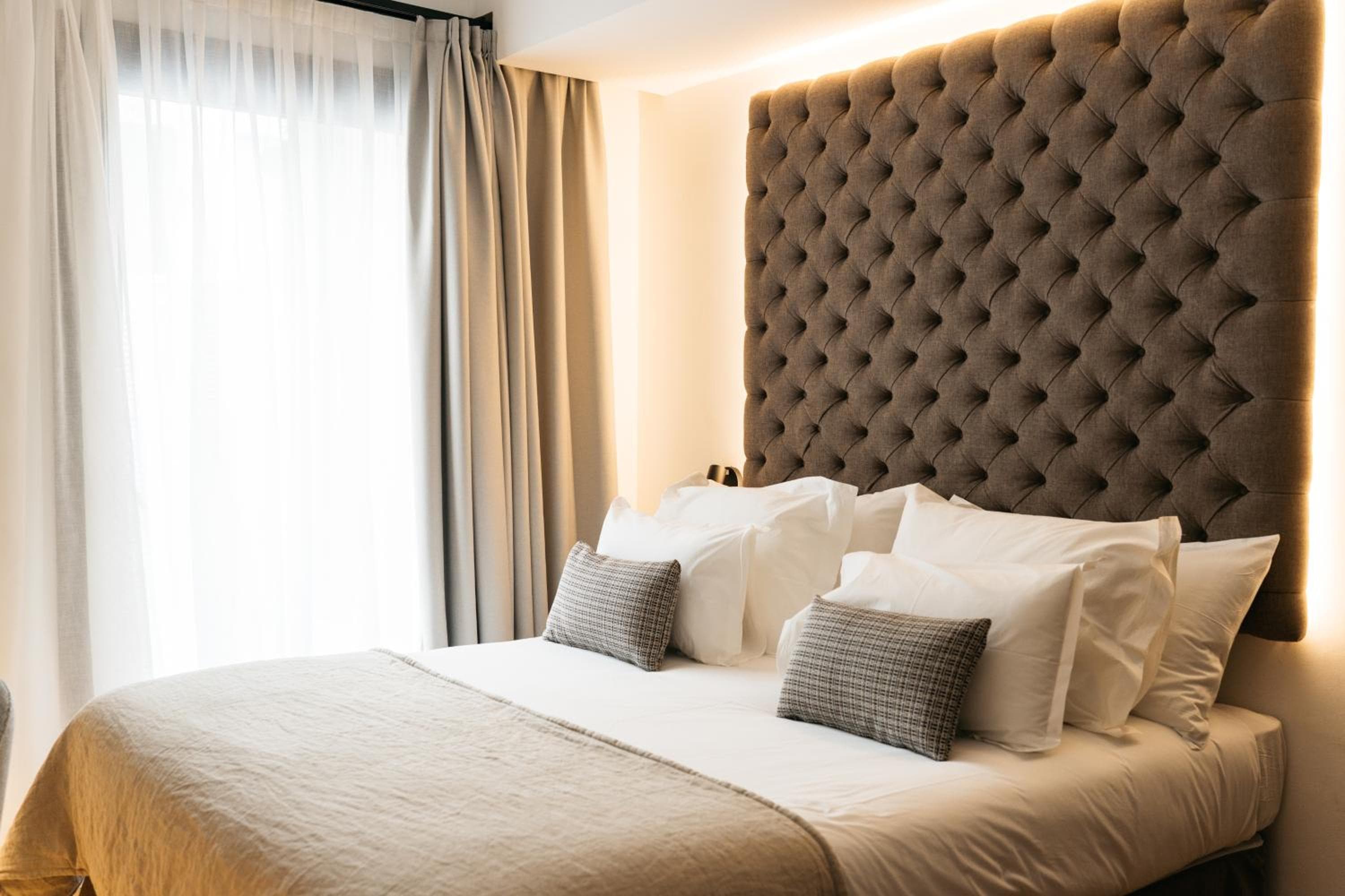 Boutique Hotel Petit Montisión — 1