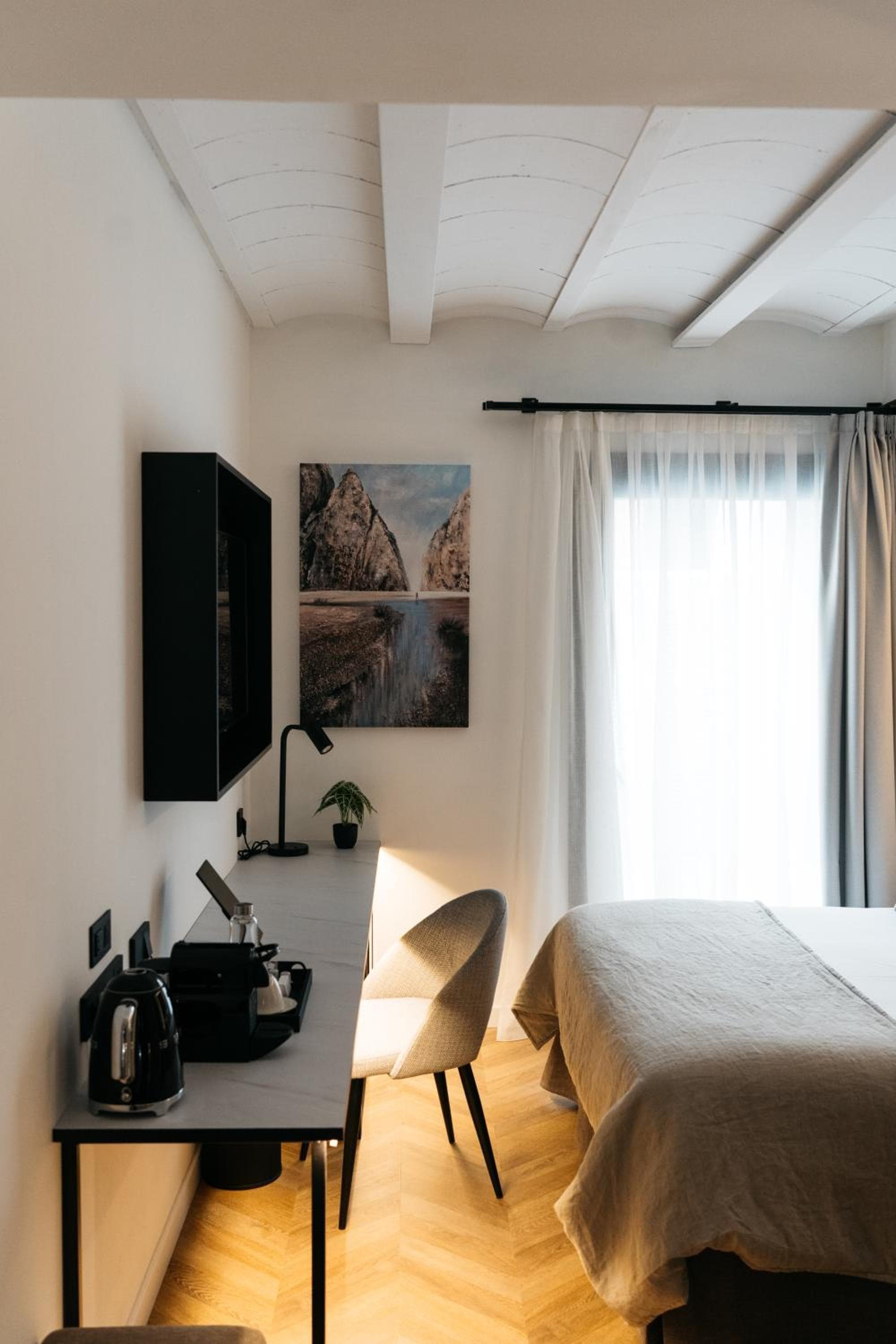 Boutique Hotel Petit Montisión — 16
