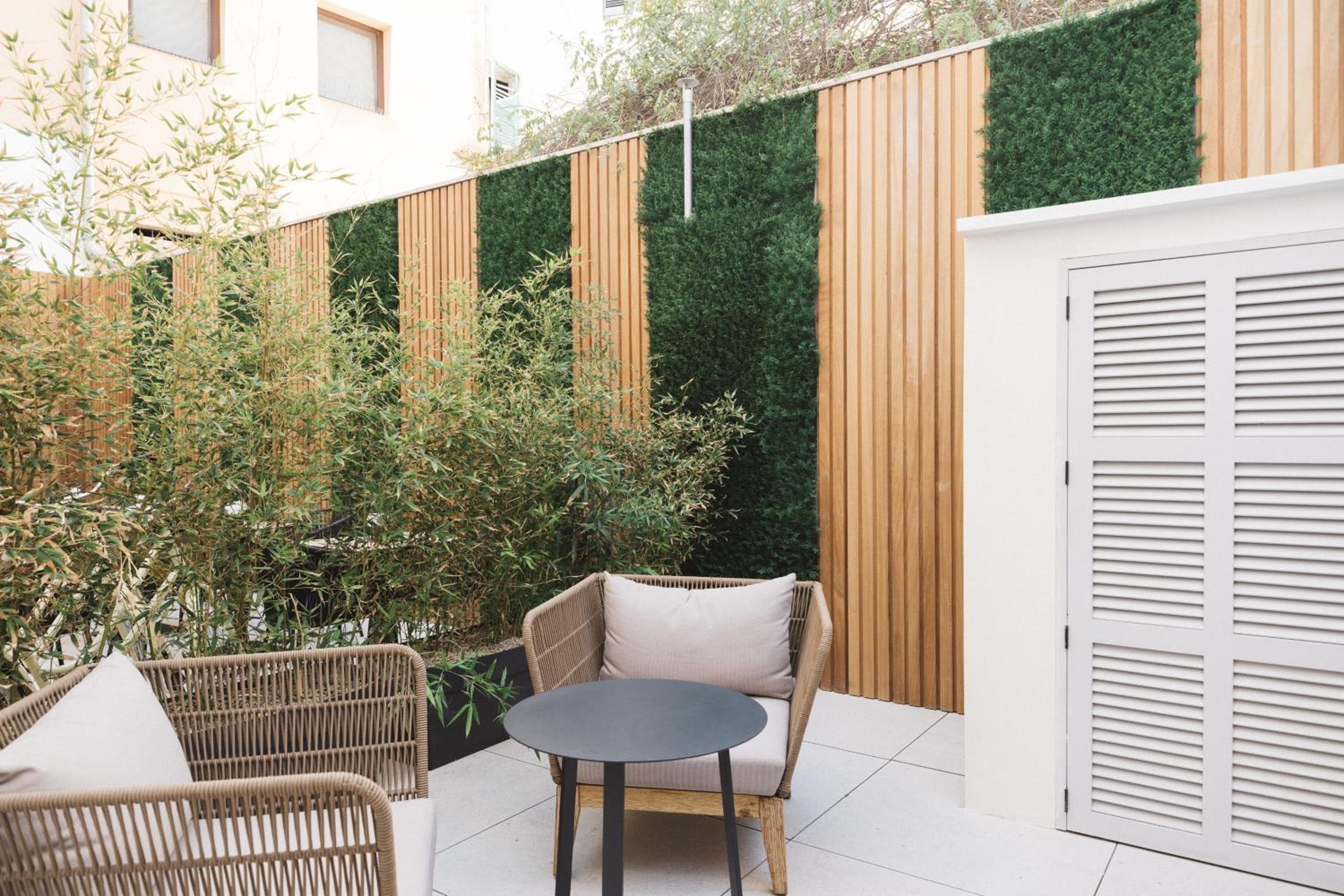 Boutique Hotel Petit Montisión — 25