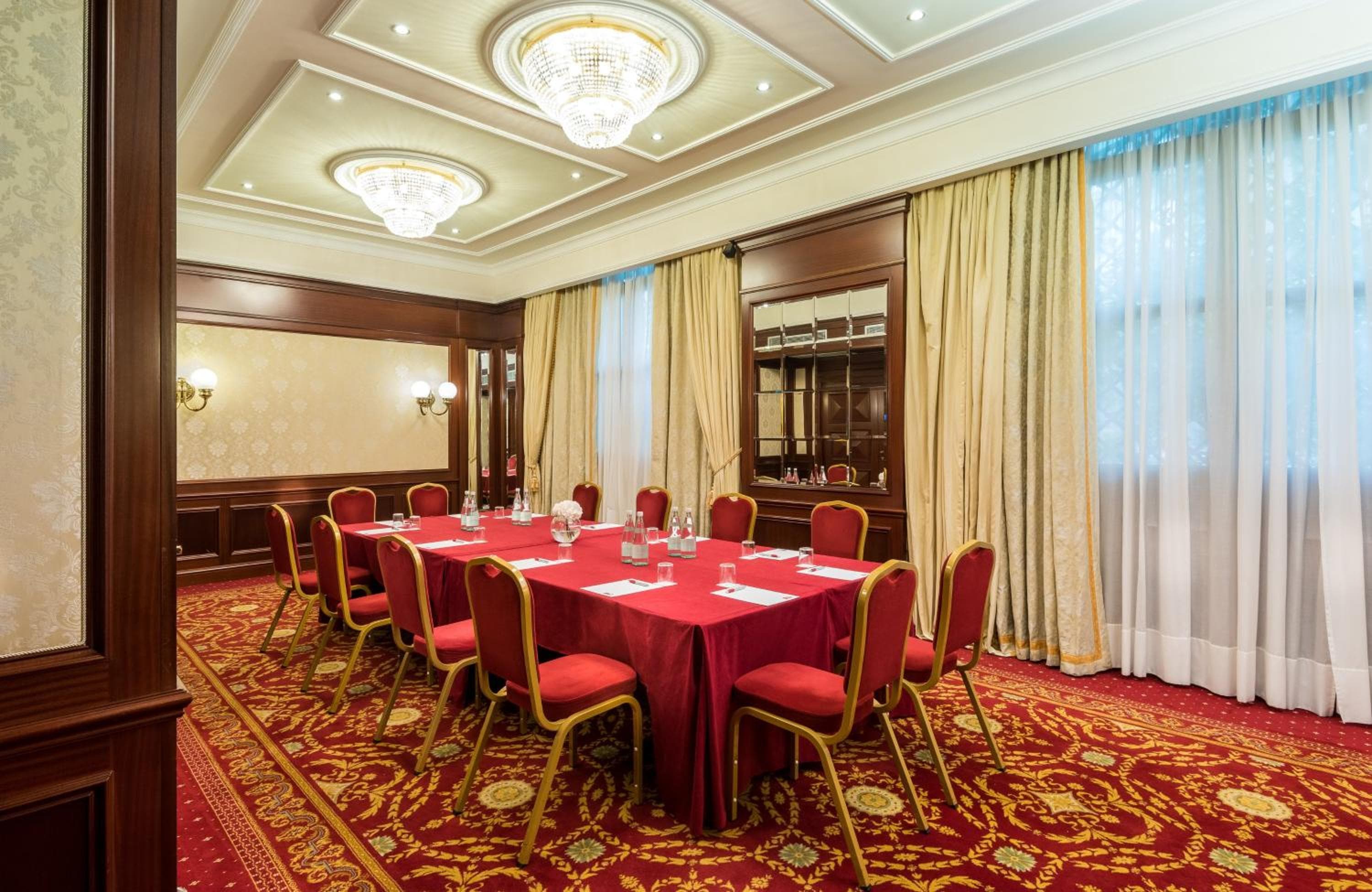 Leonardo Hotel Milan City Center — 28