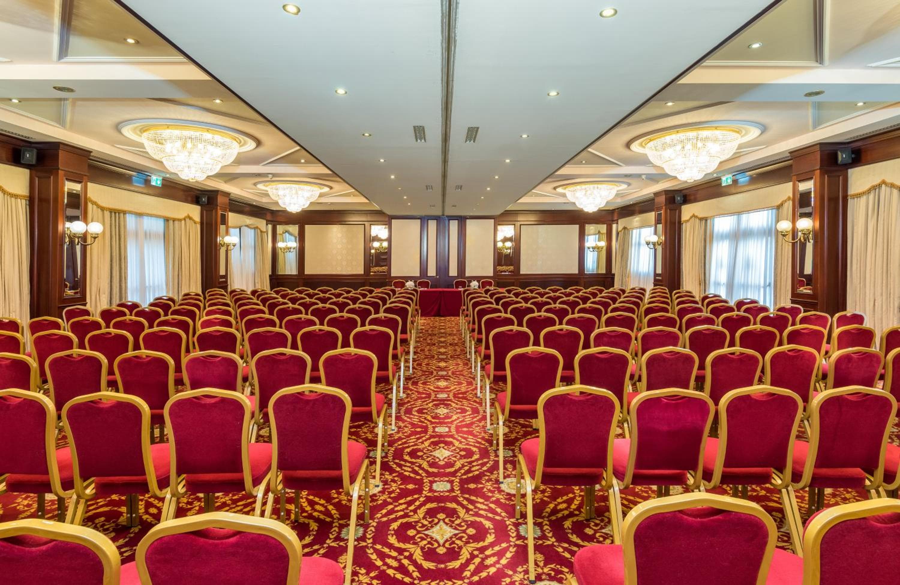 Leonardo Hotel Milan City Center — 29