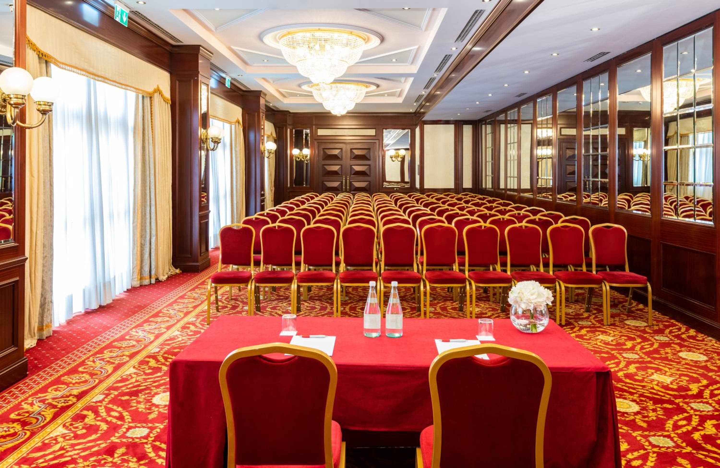 Leonardo Hotel Milan City Center — 30