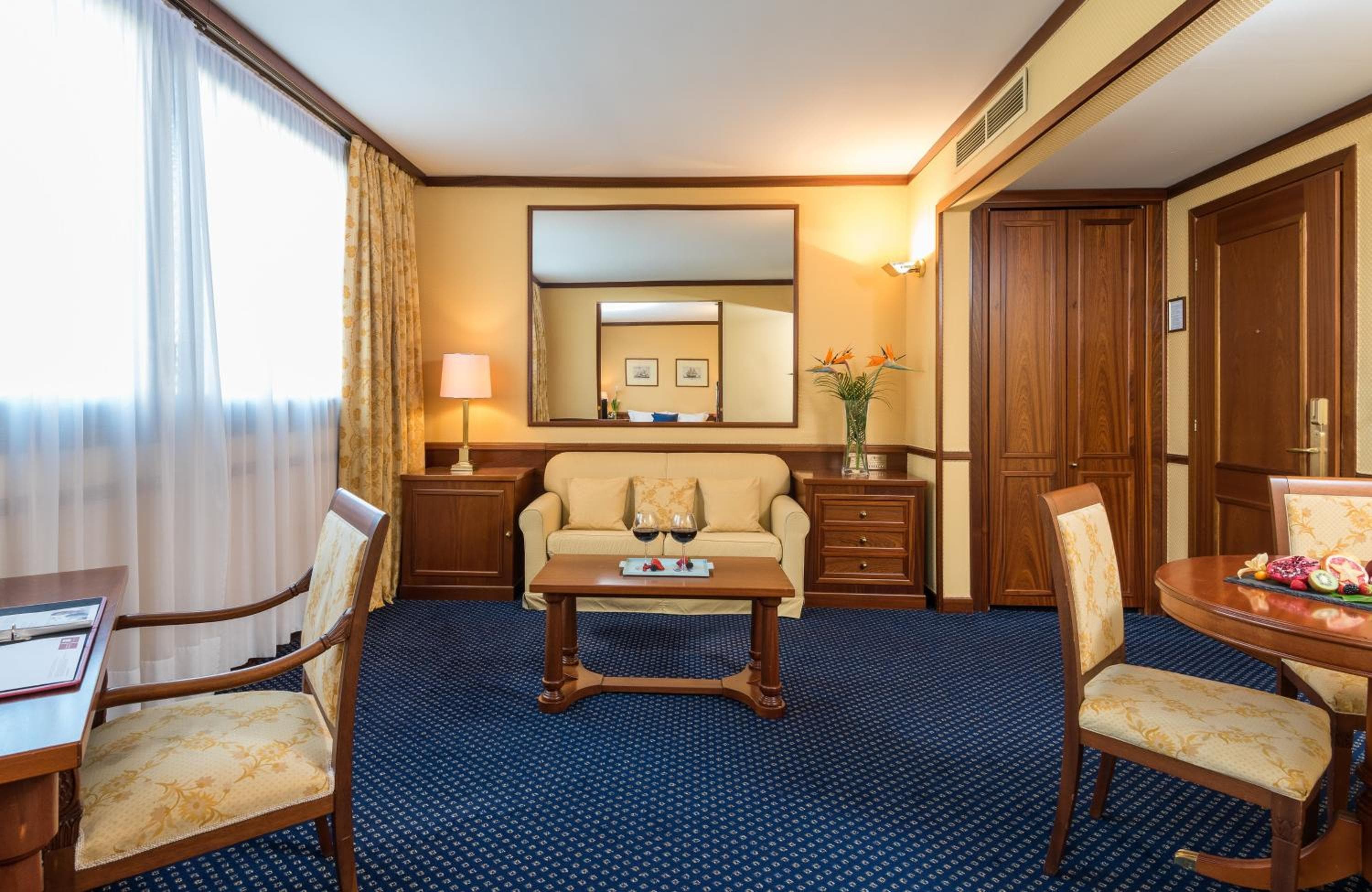 Leonardo Hotel Milan City Center — 19