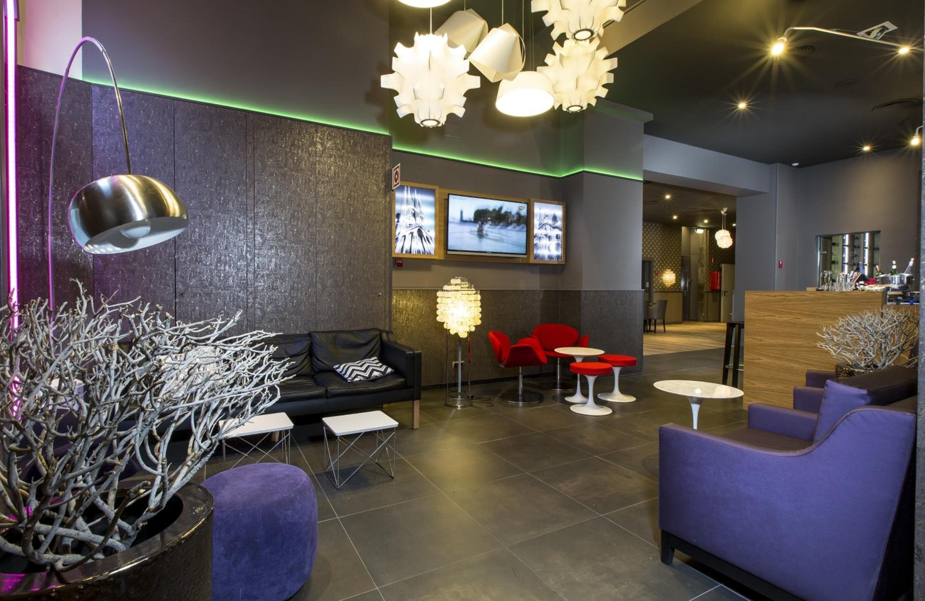 Leonardo Hotel Barcelona Las Ramblas — 9