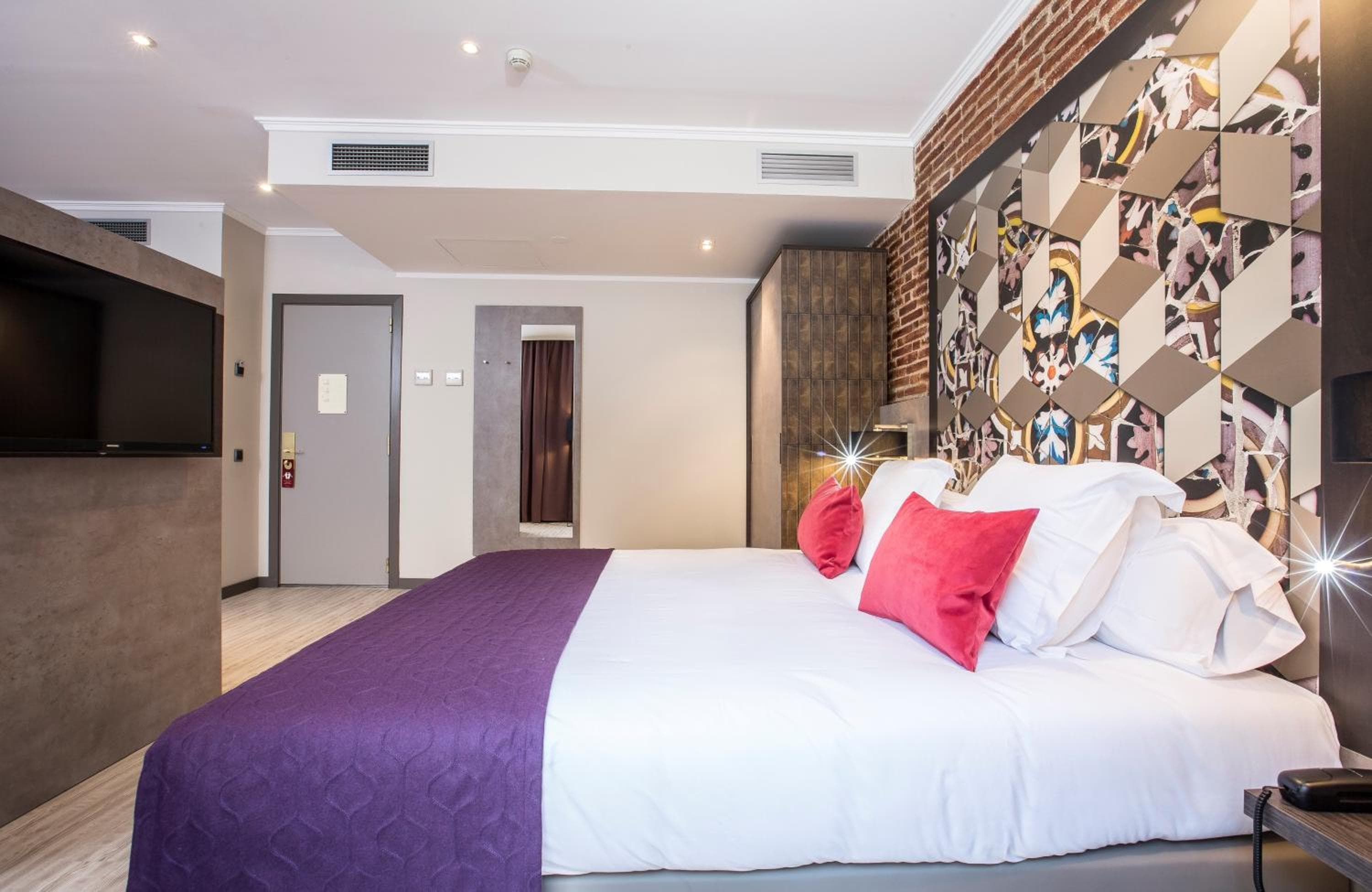 Leonardo Hotel Barcelona Las Ramblas — 23