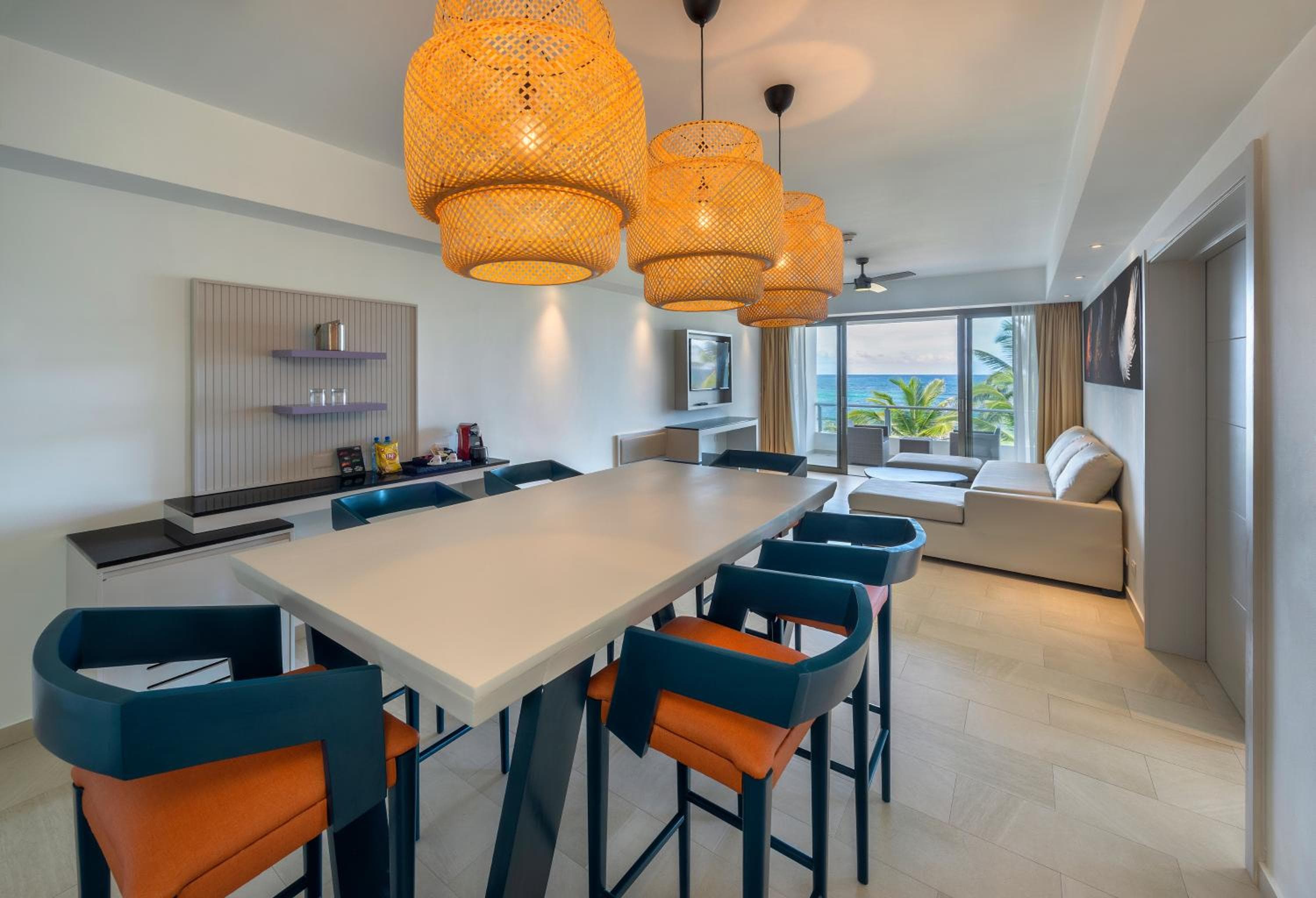 Royalton CHIC Punta Cana, An Autograph Collection All-Inclusive Resort & Casino, Adults Only — 2