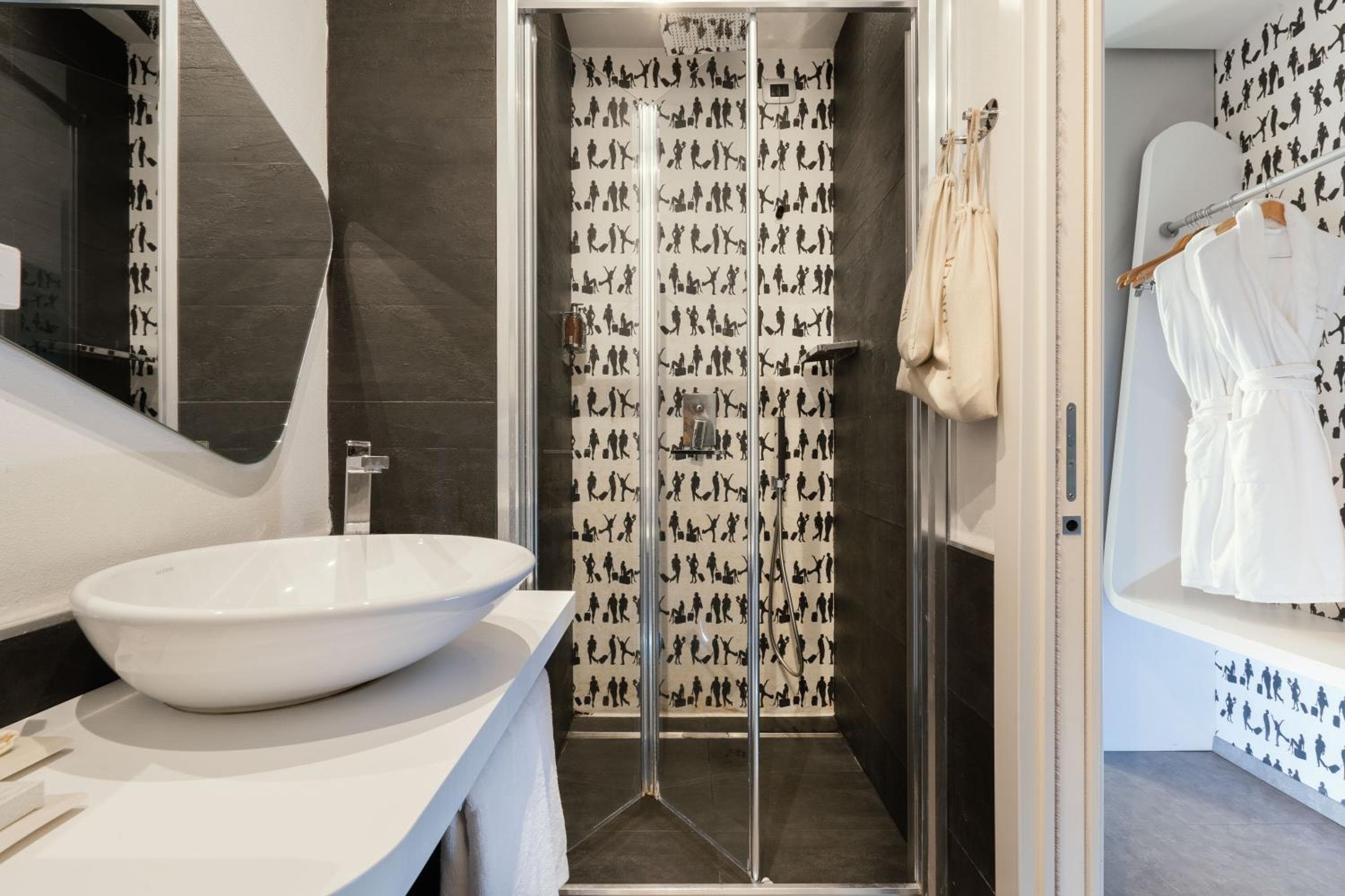 Montenapoleone Suites — 25