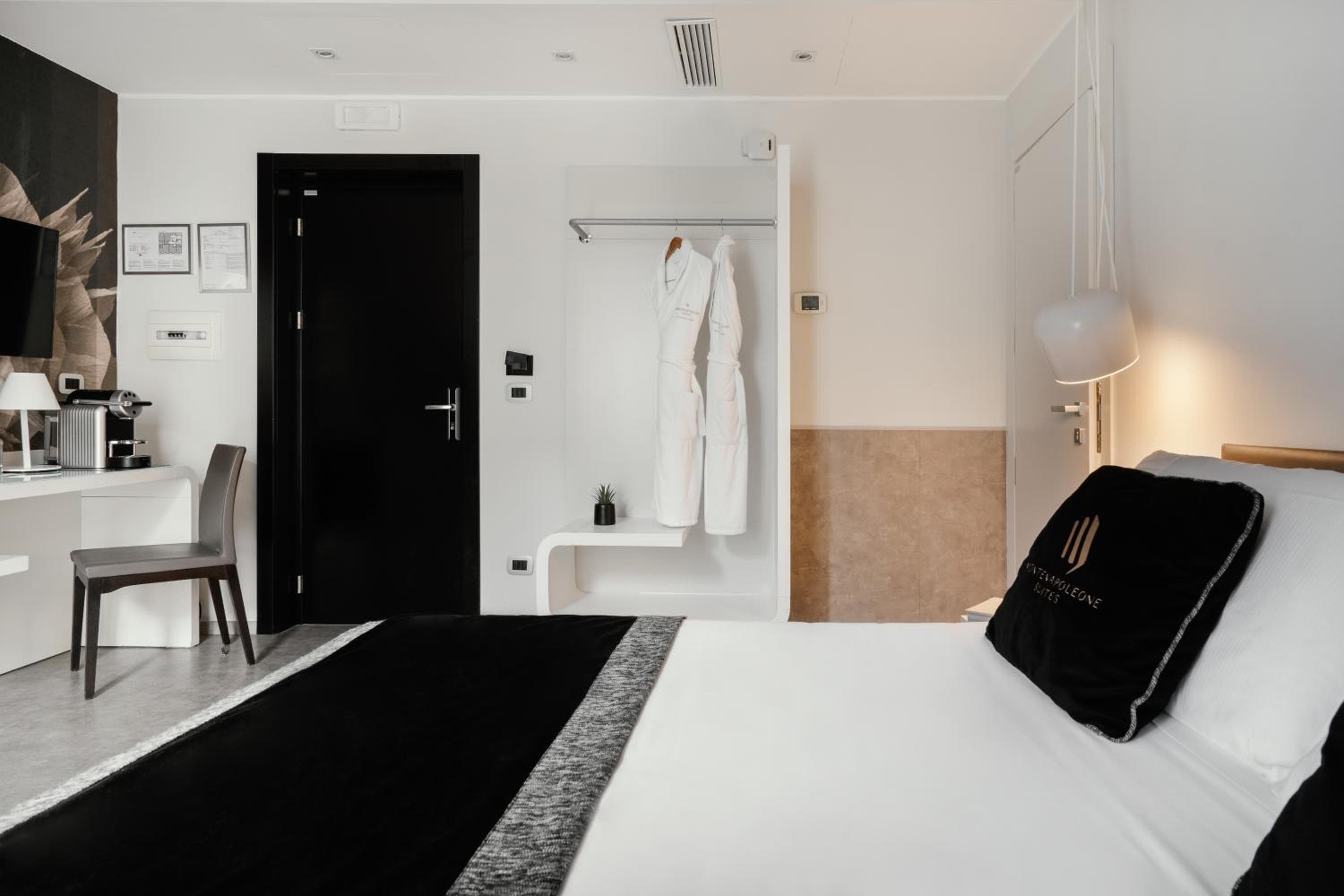 Montenapoleone Suites — 11